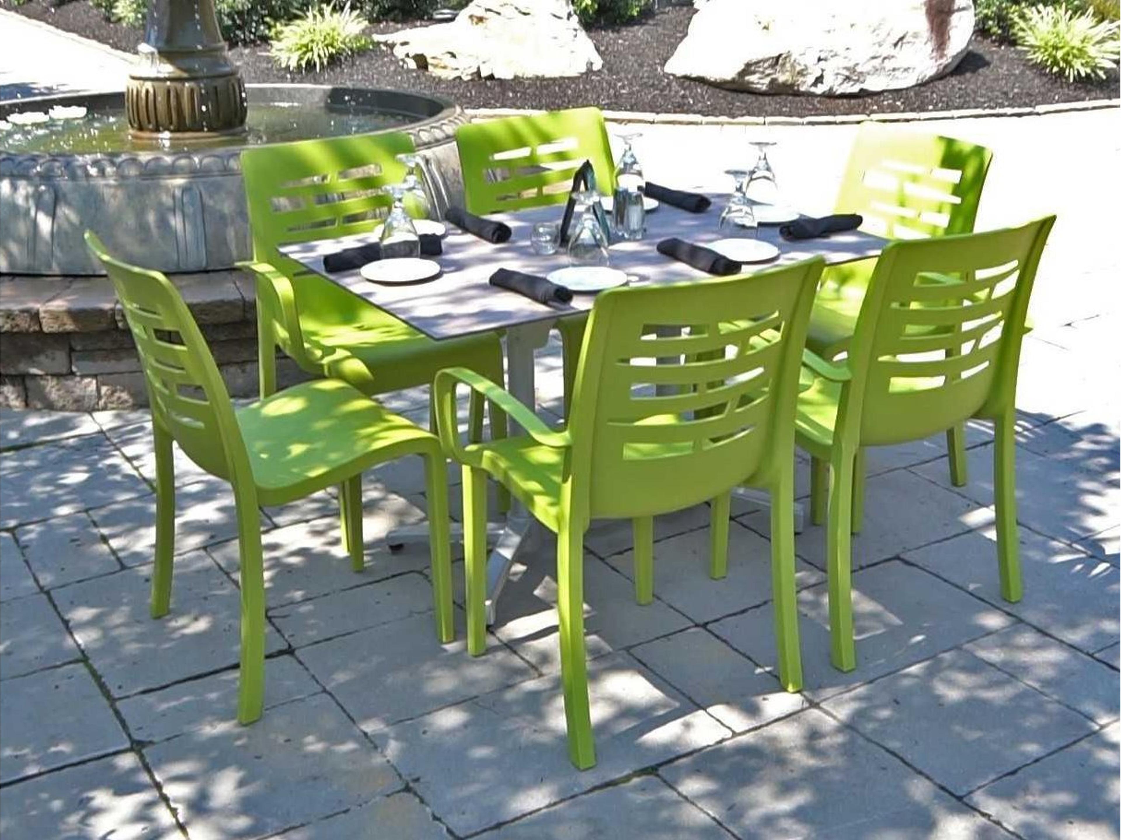 Essenza Resin Fern Green Outdoor Dining Set