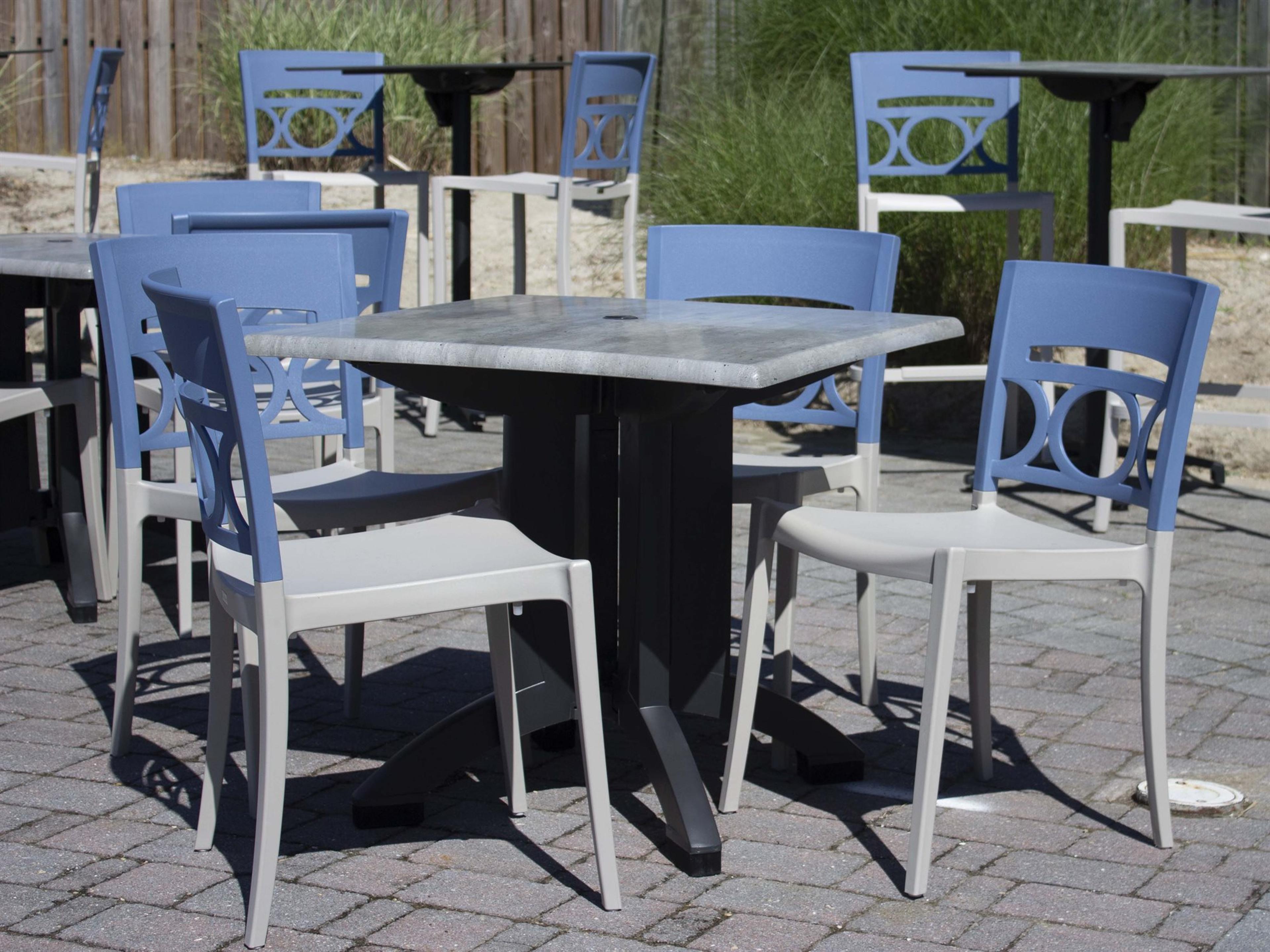 Moon Resin Denim Blue/Linen Outdoor Dining Set