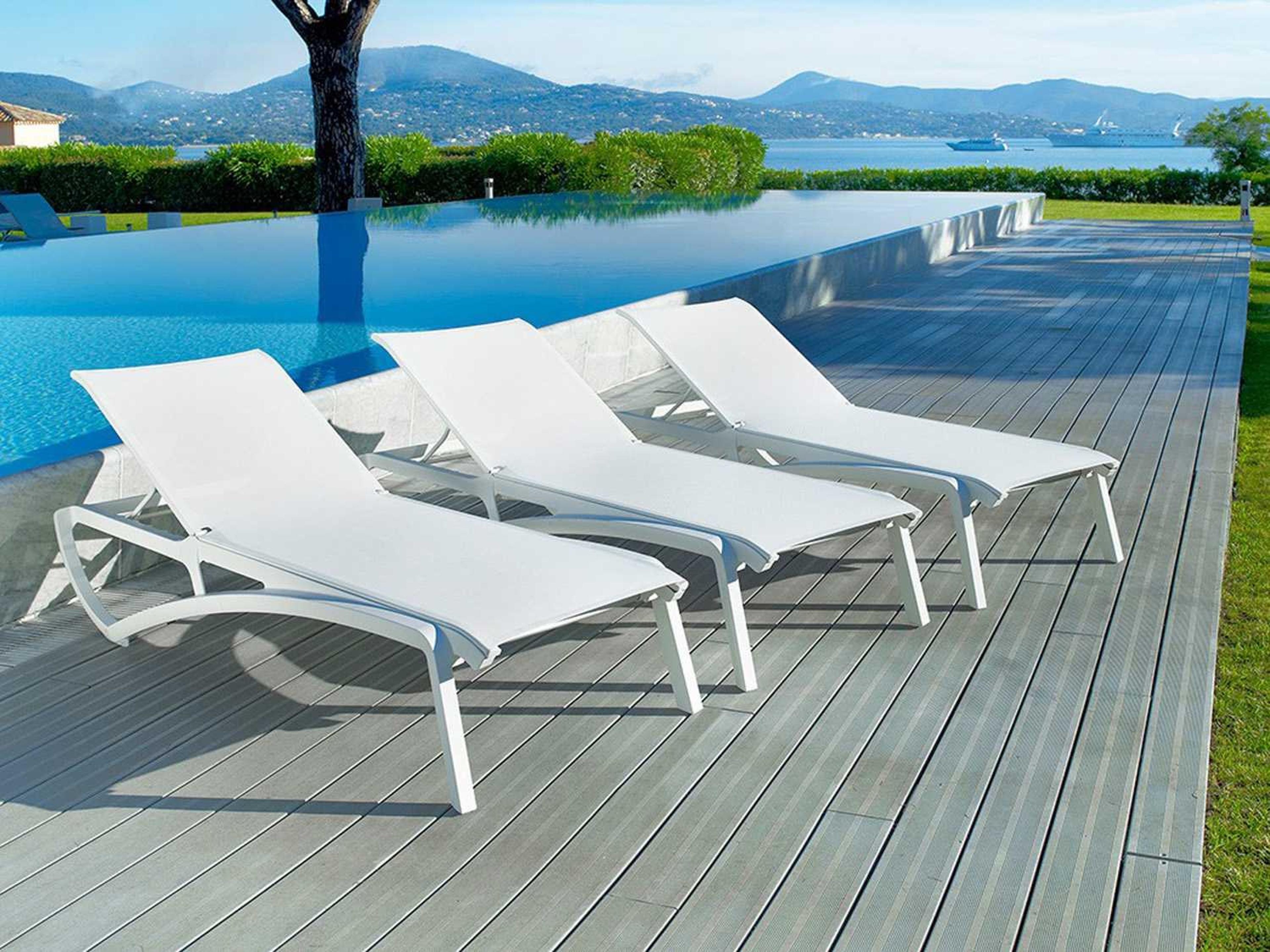 Grosfillex Sunset Glacier White Aluminum Sling Outdoor Lounge Set