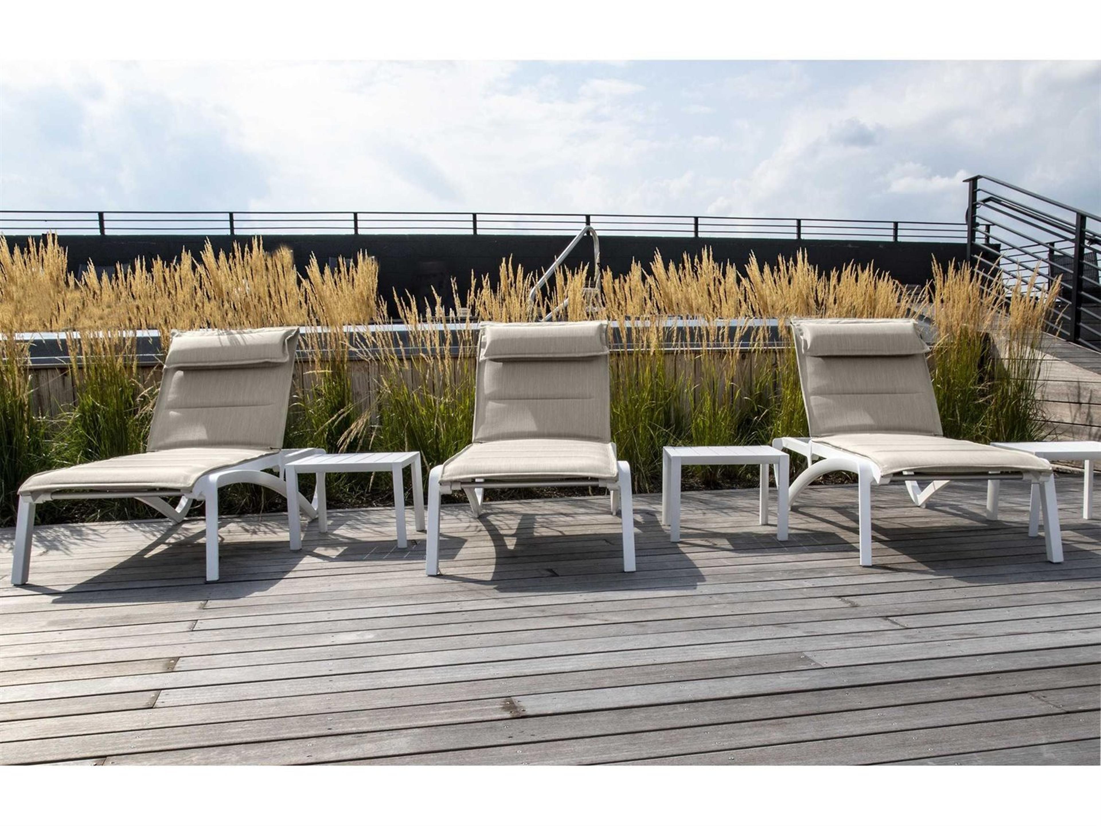 Sunset Glacier White Aluminum Resin Outdoor Patio Lounge Set in Beige