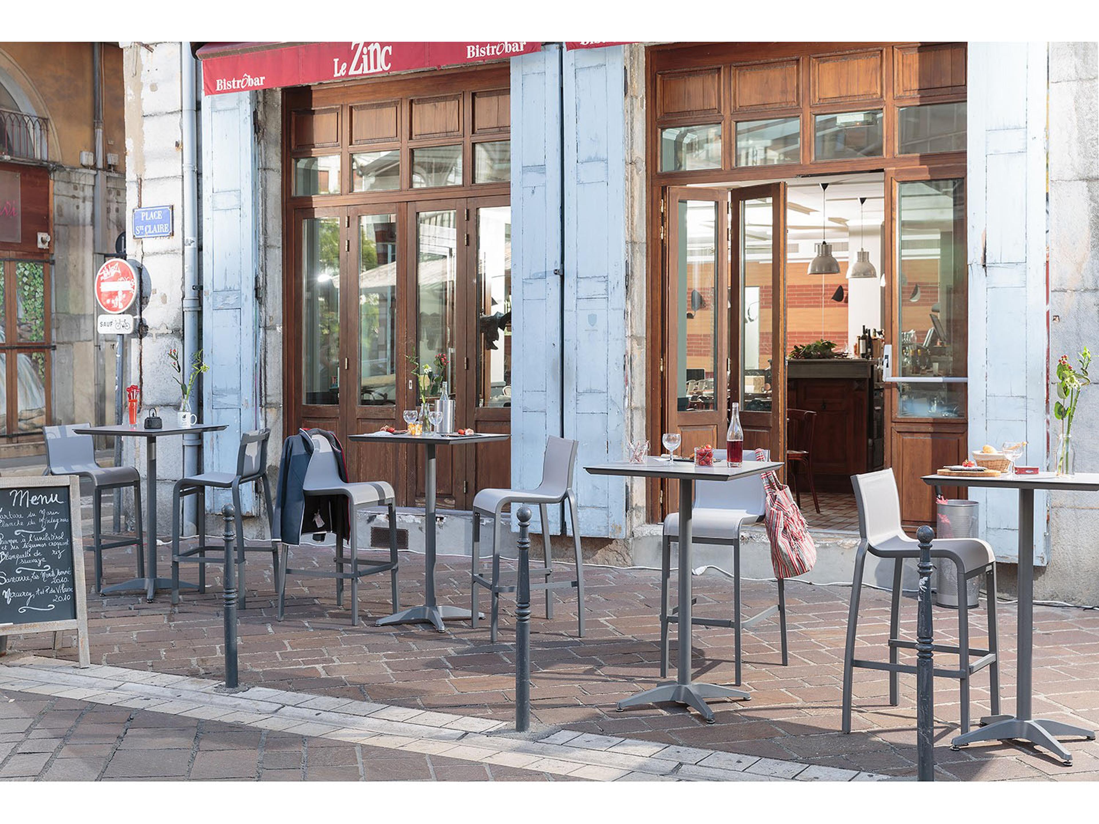 Grosfillex Sunset Aluminum Fusion Bronze/Lava Square Outdoor Patio Bar Height Table