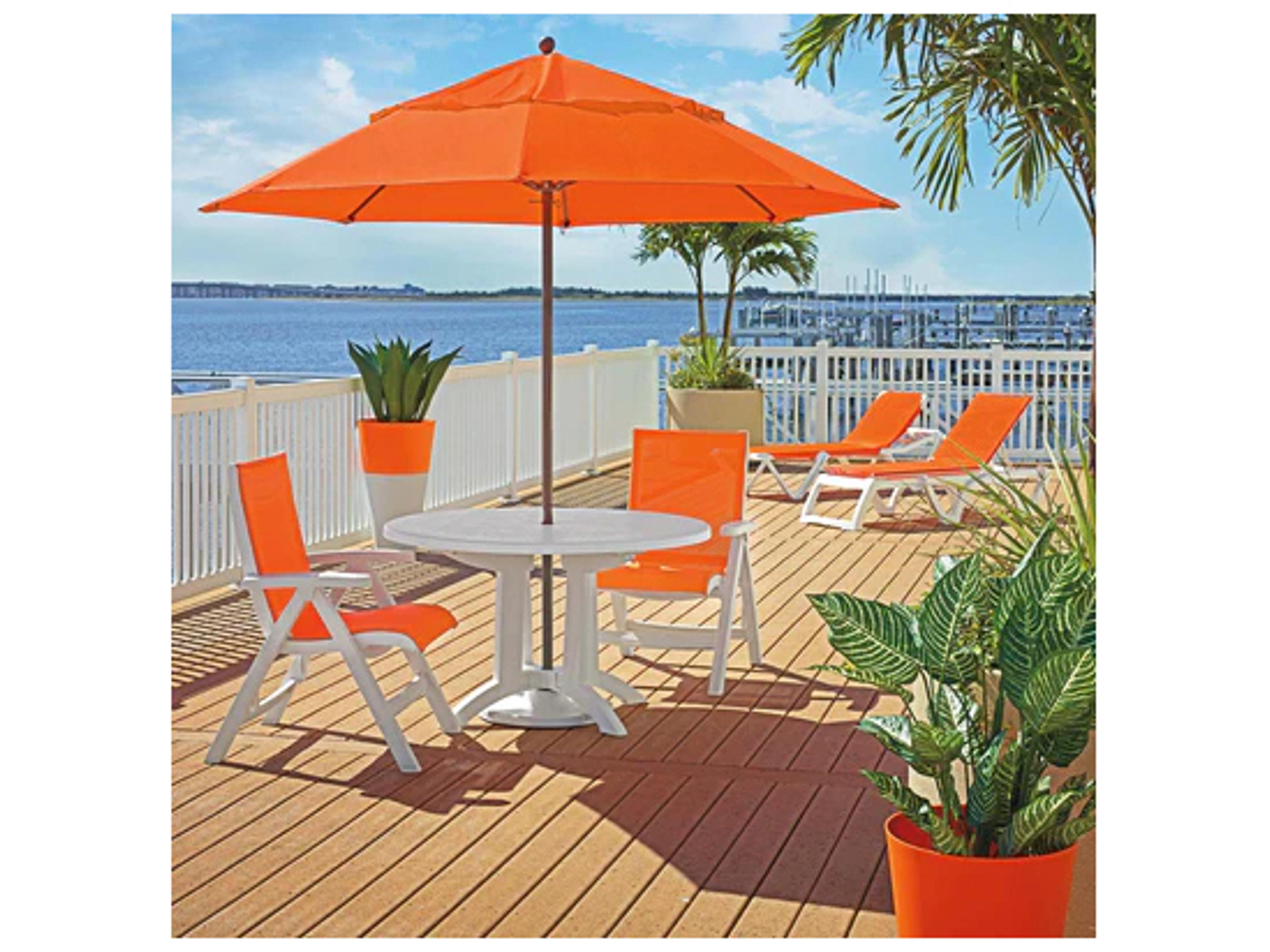 Grosfillex Jamaica Beach Sling Resin White Midback Folding Outdoor Lounge Chair in Orange