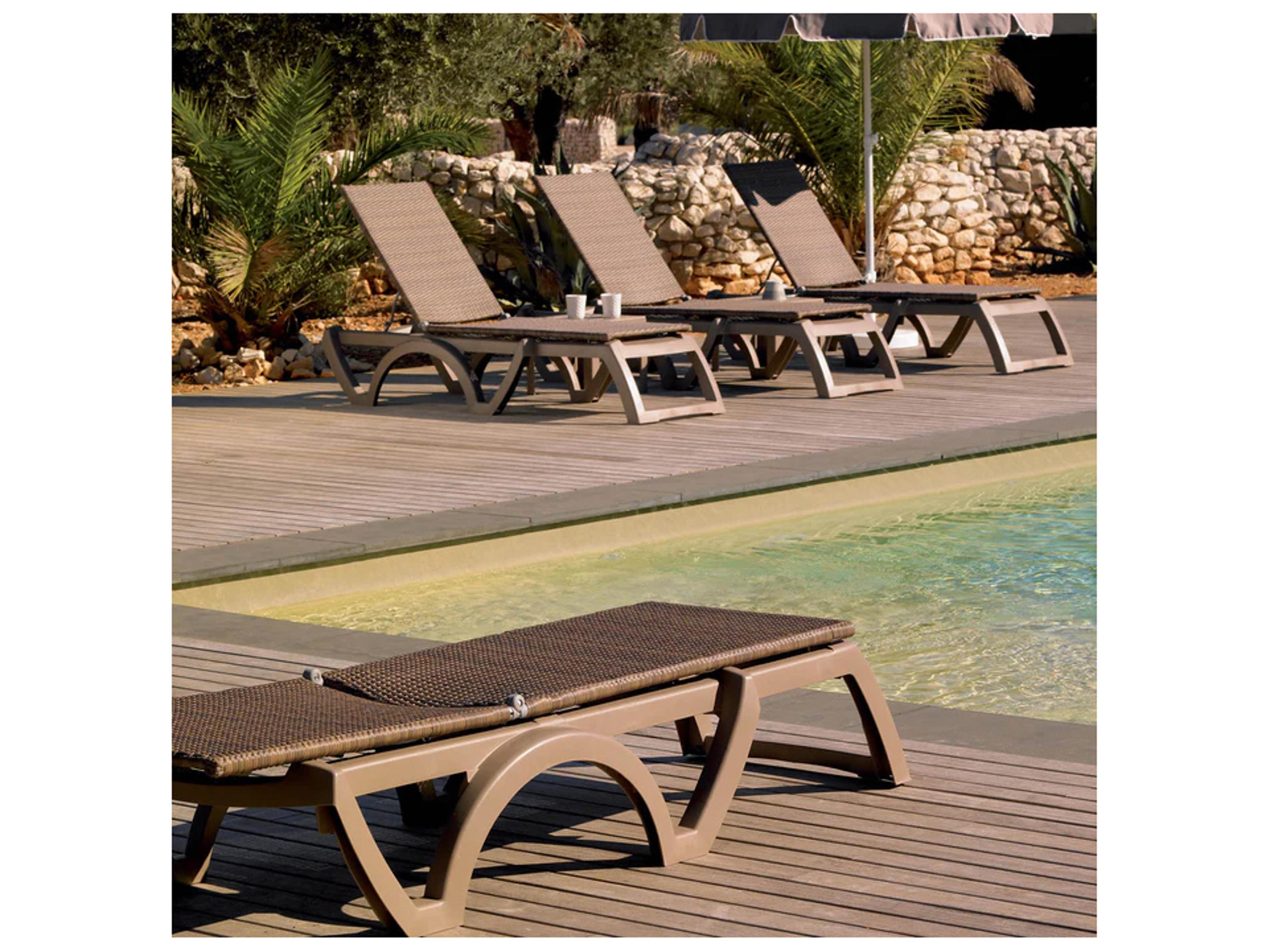 Grosfillex Java Resin Wicker French Taupe Adjustable Patio Chaise Lounge in French Taupe