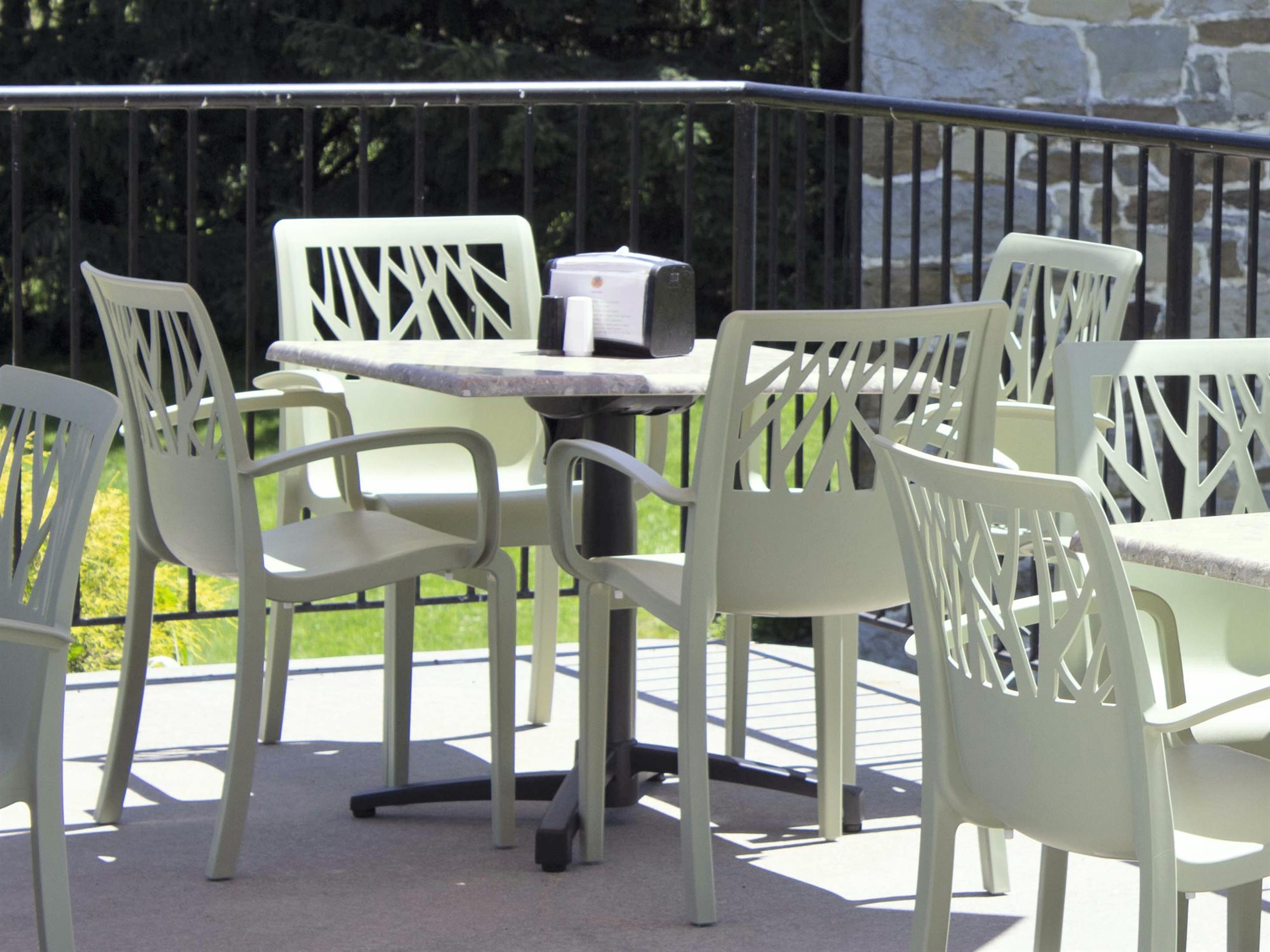 Vegetal Resin Sage Green Outdoor Patio Dining Set