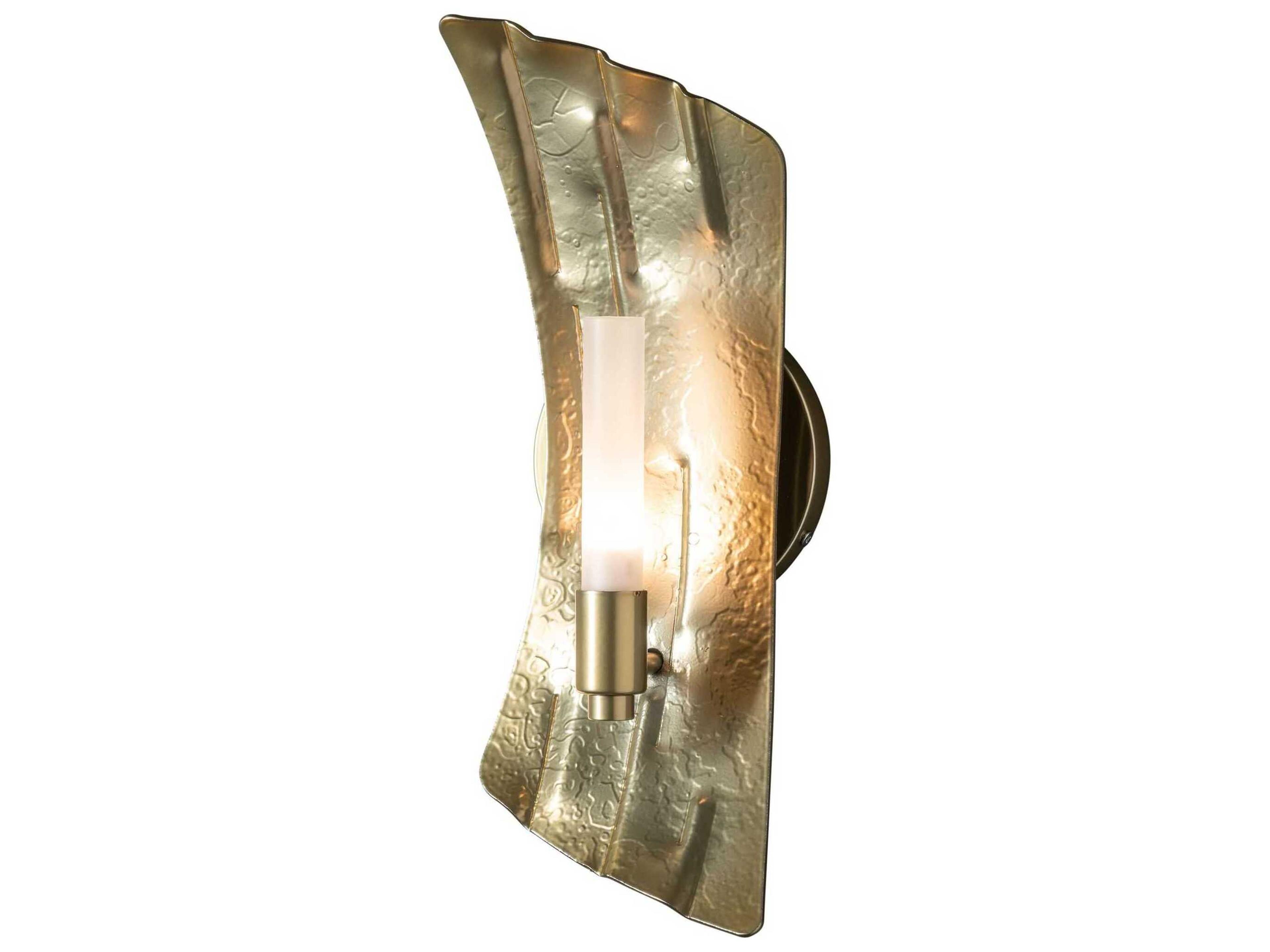 Hubbardton Forge Crest 1-Light Wall Sconce
