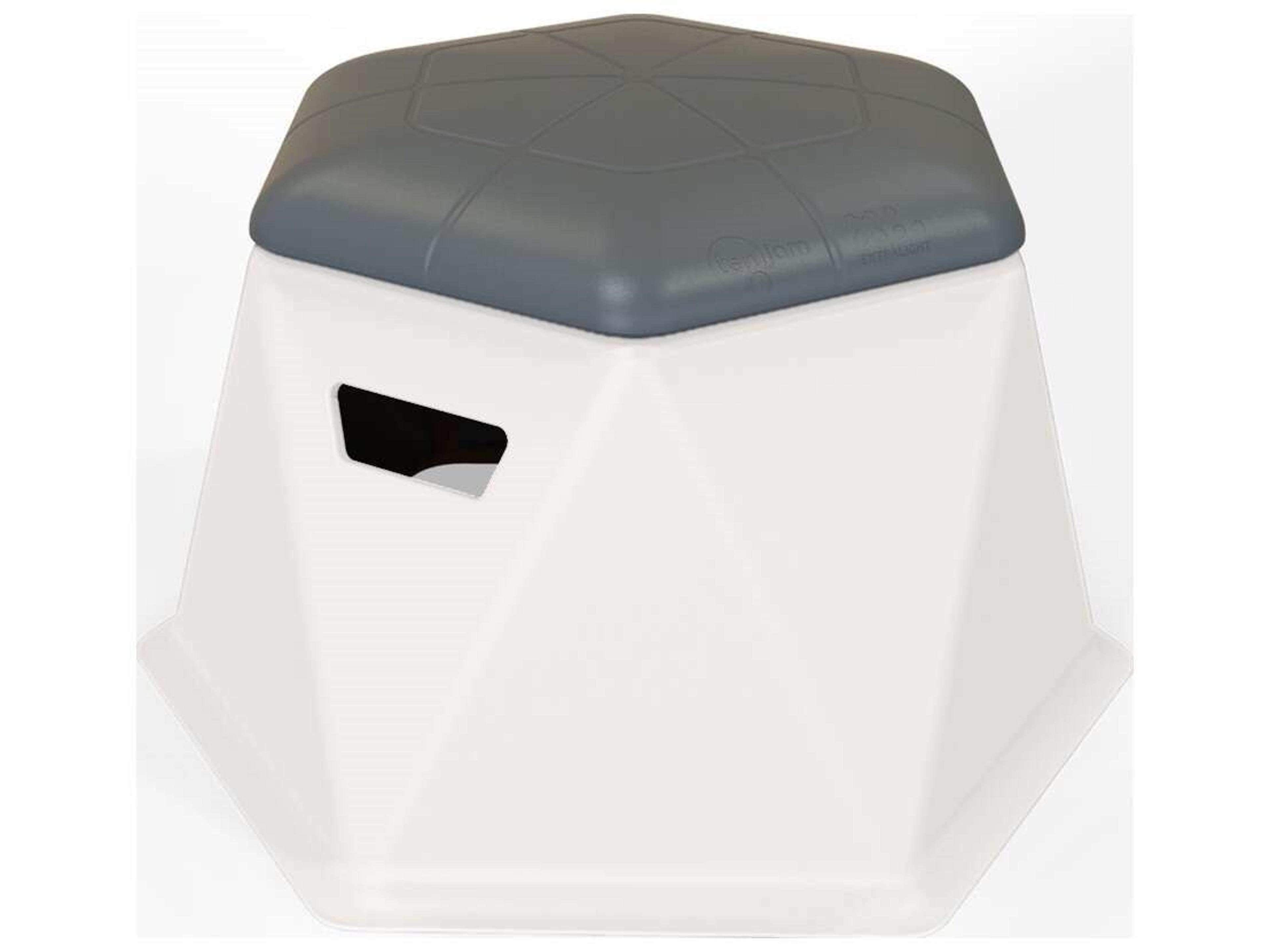 In-pool Series Resin Hex Lounge Bench in 2 Pack