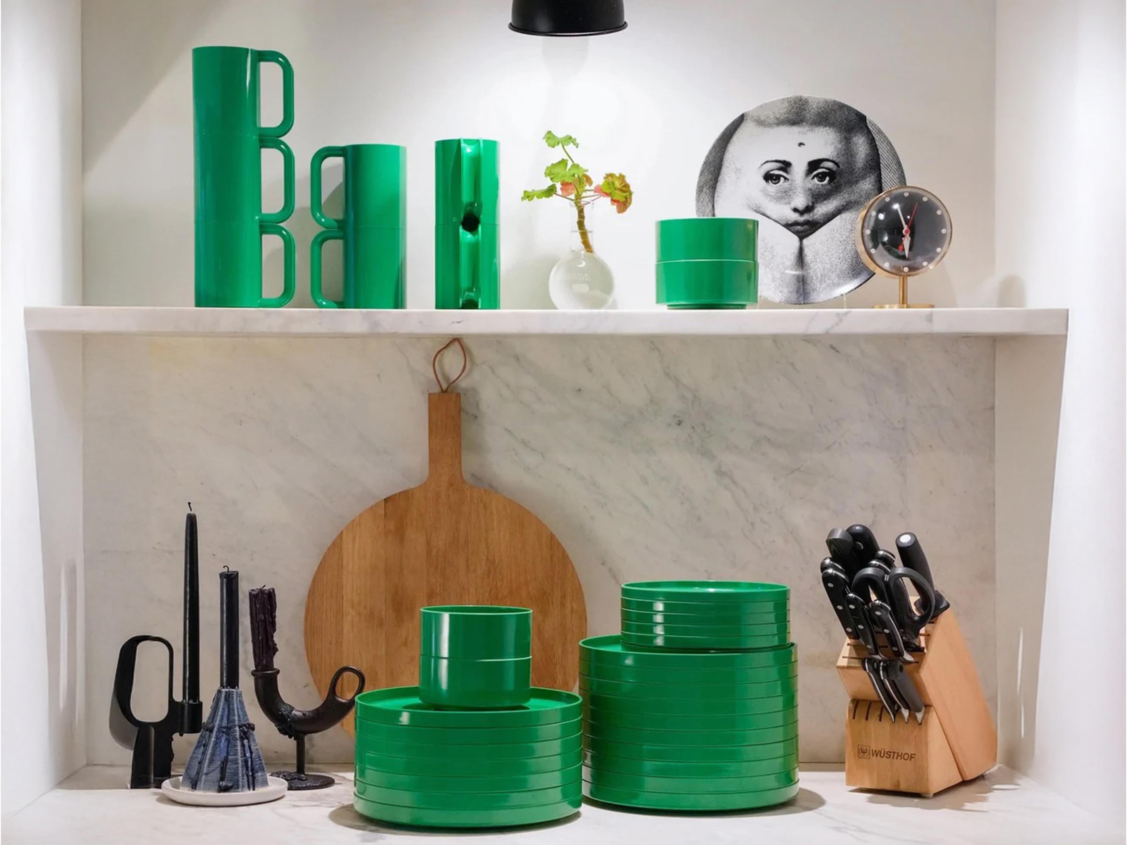 Heller Outdoor Max Green Dinnerware Kit 24 (6 dinner plates, 6 salad plates, 6 bowls, 6 mugs)