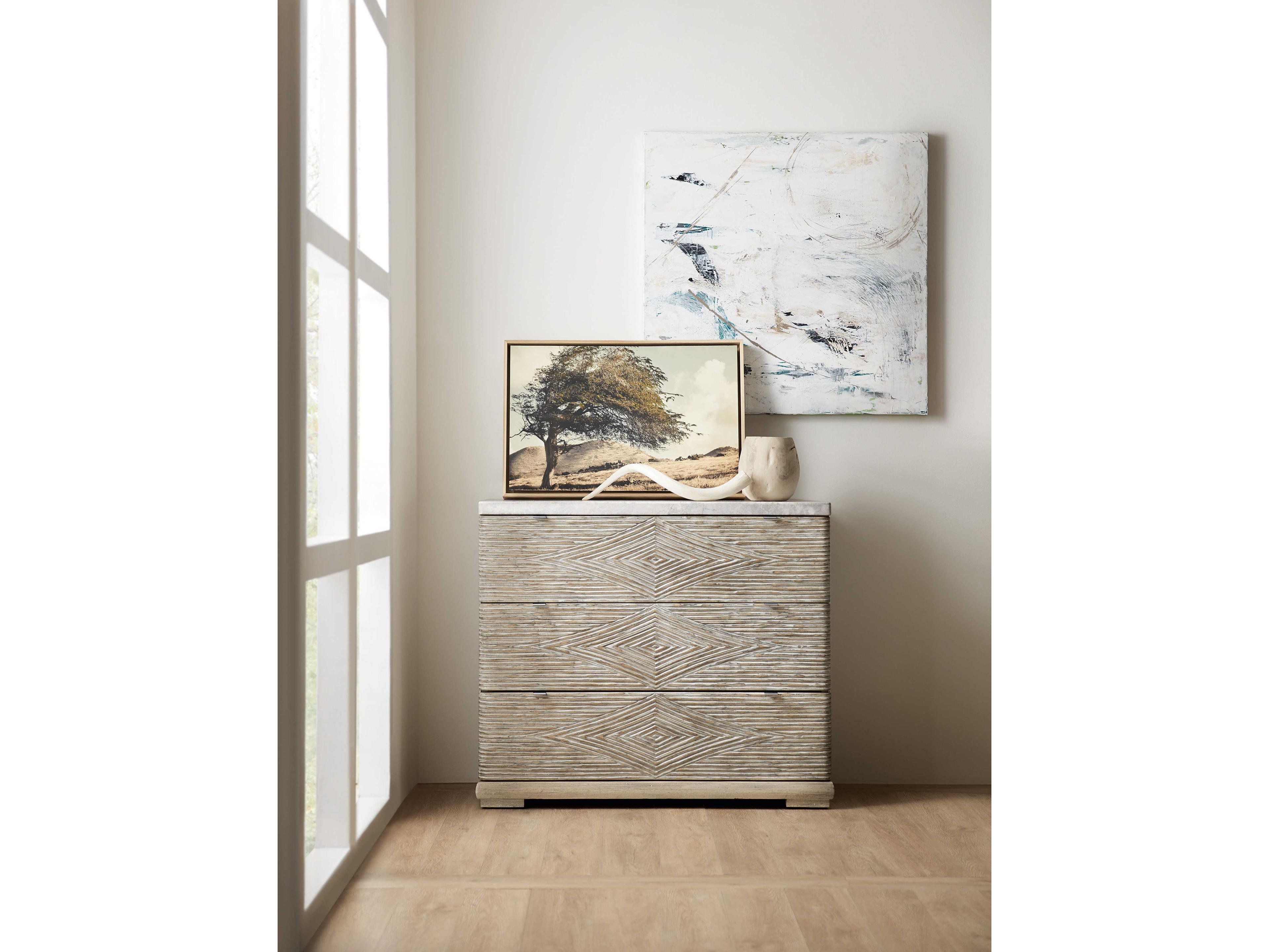 Luxecor Heritage Light Wood Gray Cedar Accent Chest