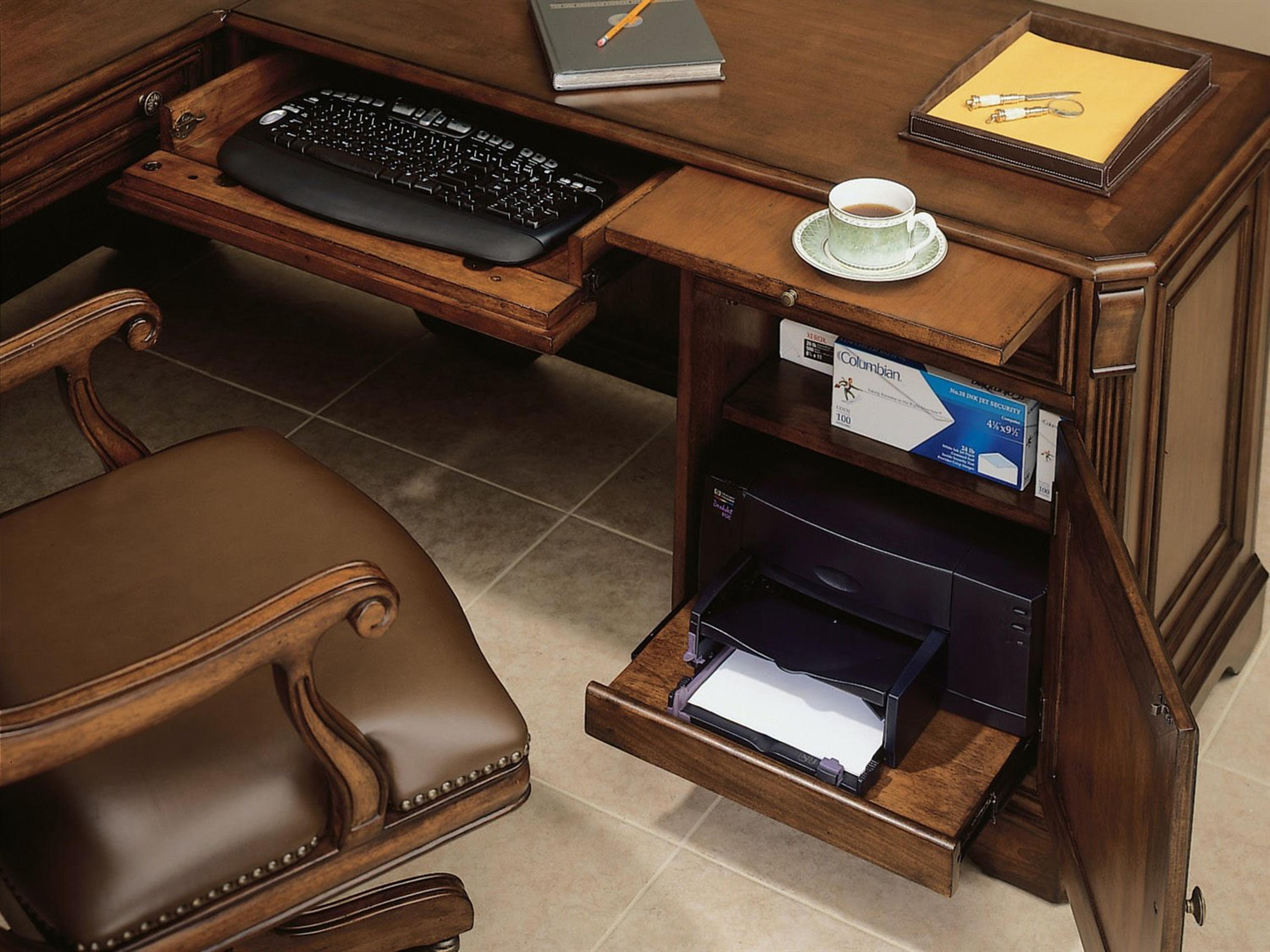 Hooker Furniture Brookhaven Distressed Clear Cherry Hardwood L-Shaped Desk