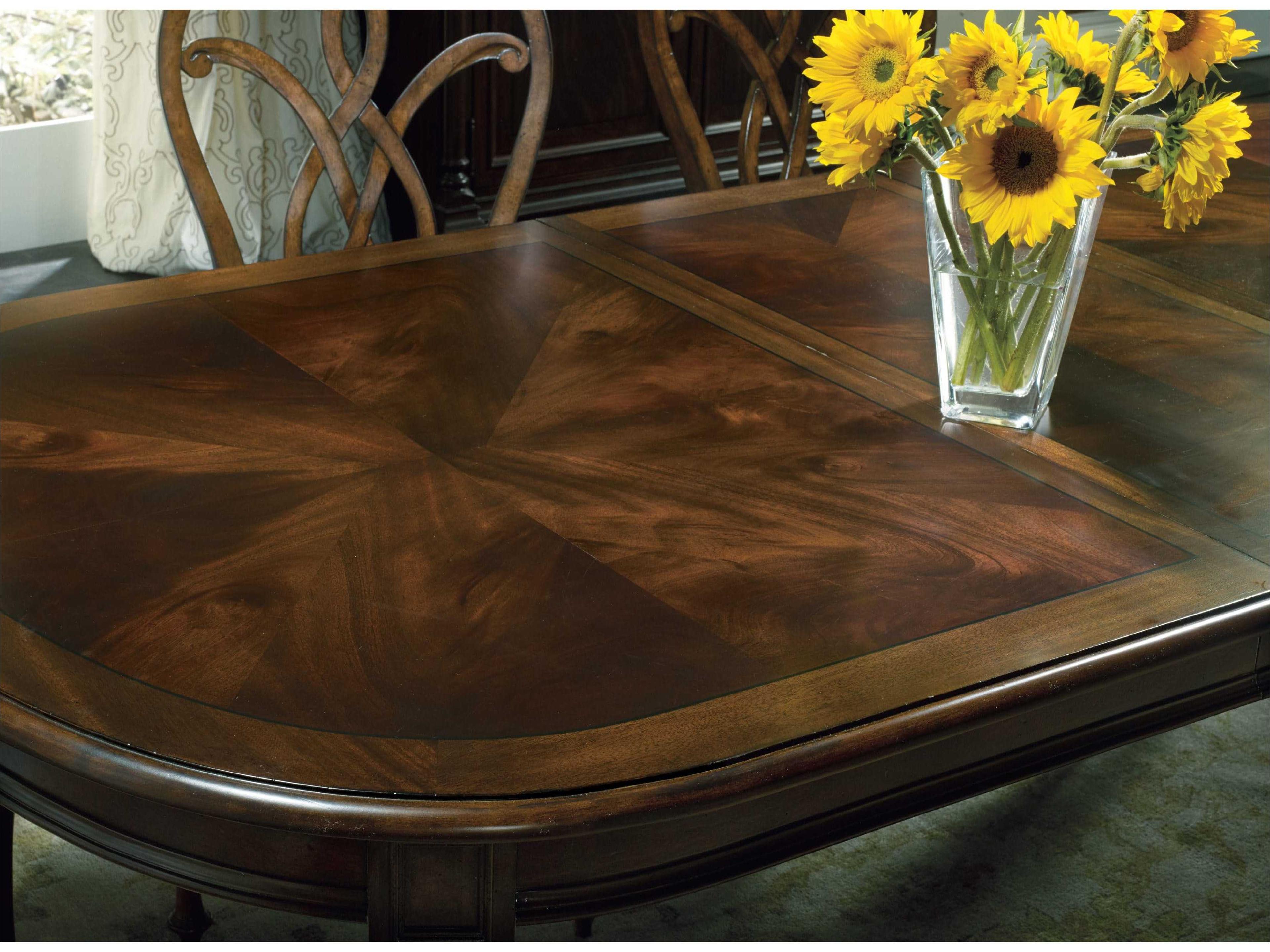 Hooker Furniture Leesburg Oval Dark Wood Dining Table