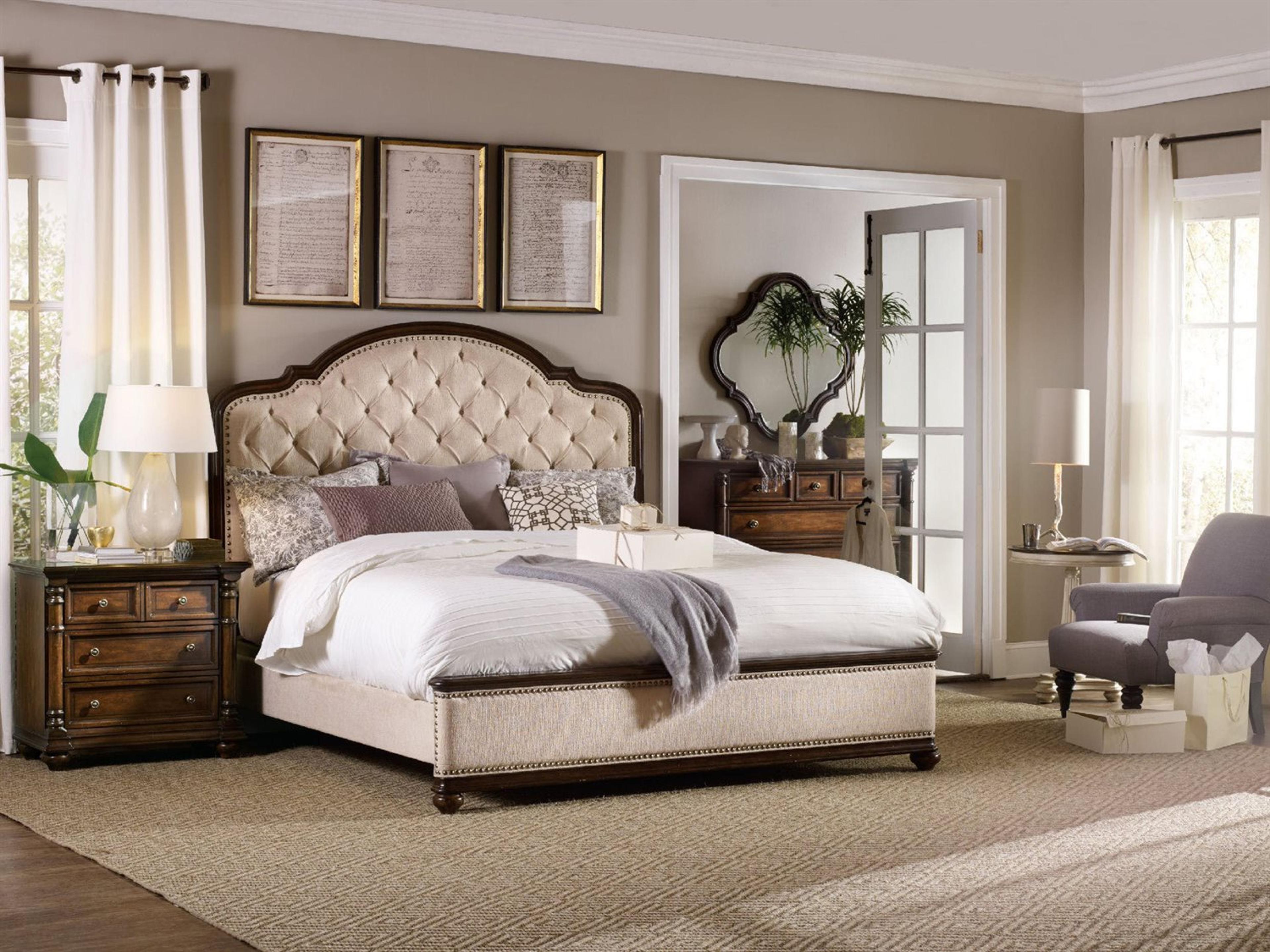 Luxecor Heritage 3-Drawers Brown Mahogany Wood Nightstand