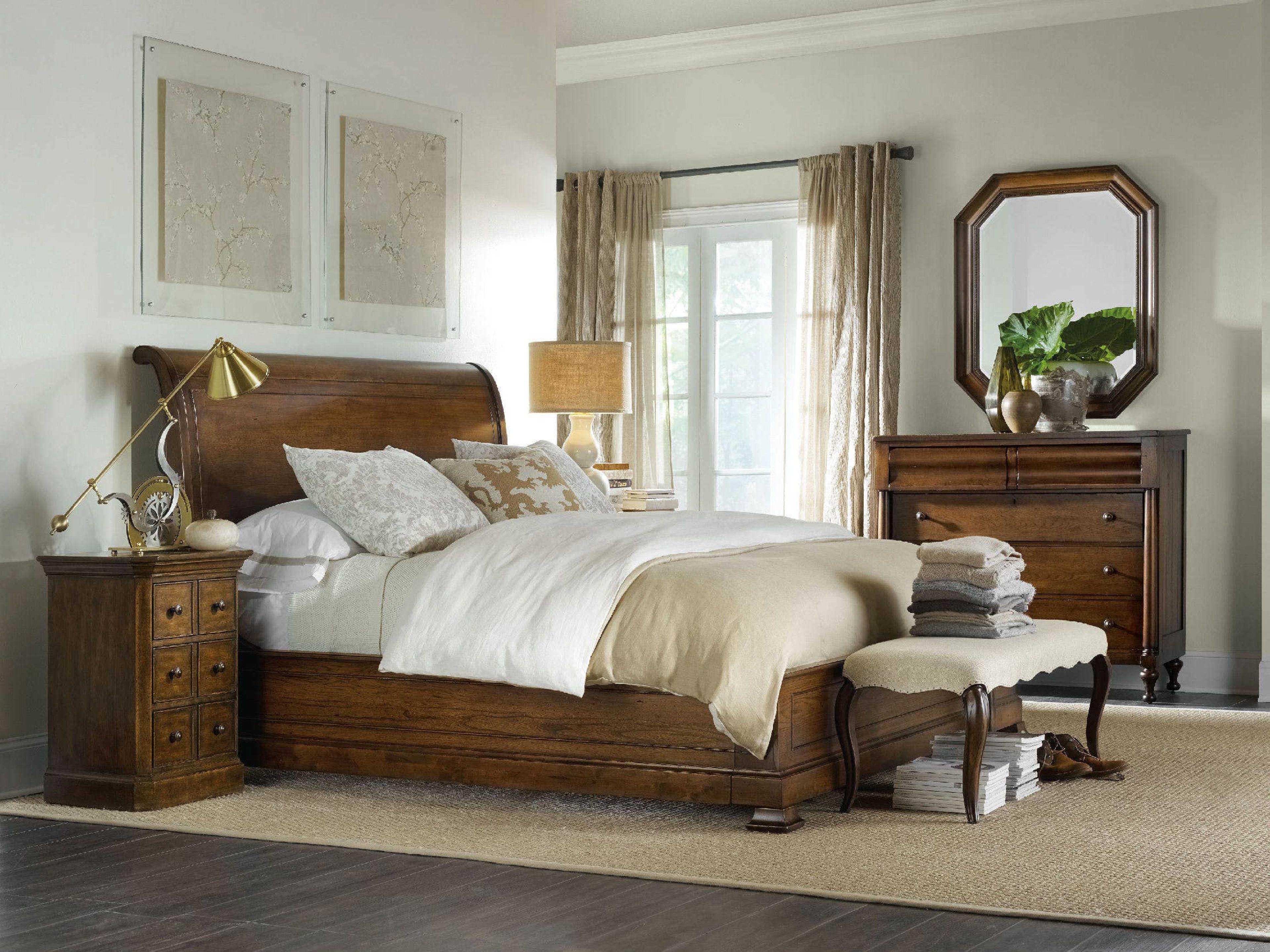 Luxecor Heritage Dark Wood Brown Rubberwood King Sleigh Bed