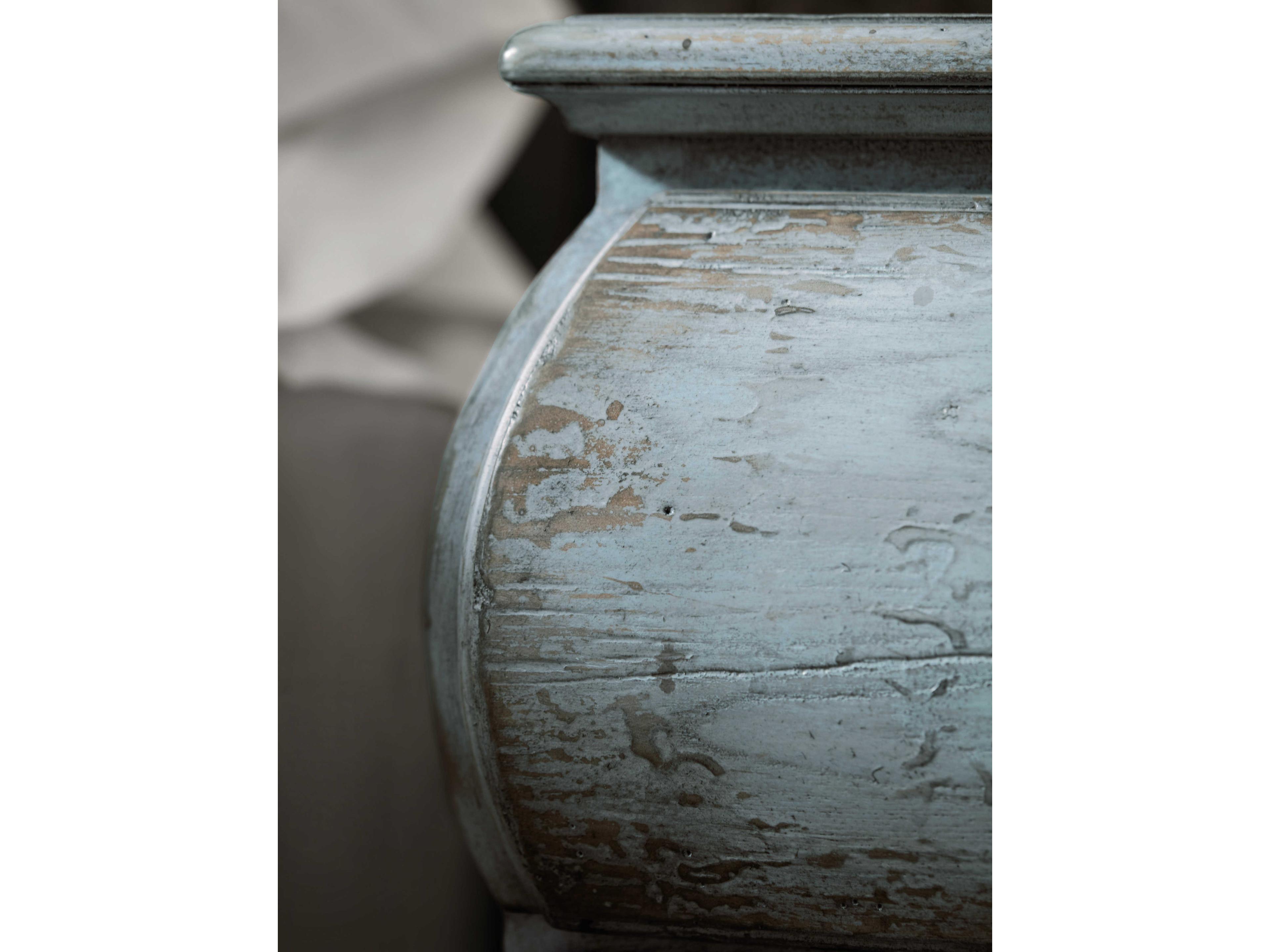 Luxecor Heritage Bachelors 3-Drawers Cedar Wood Chest Nightstand