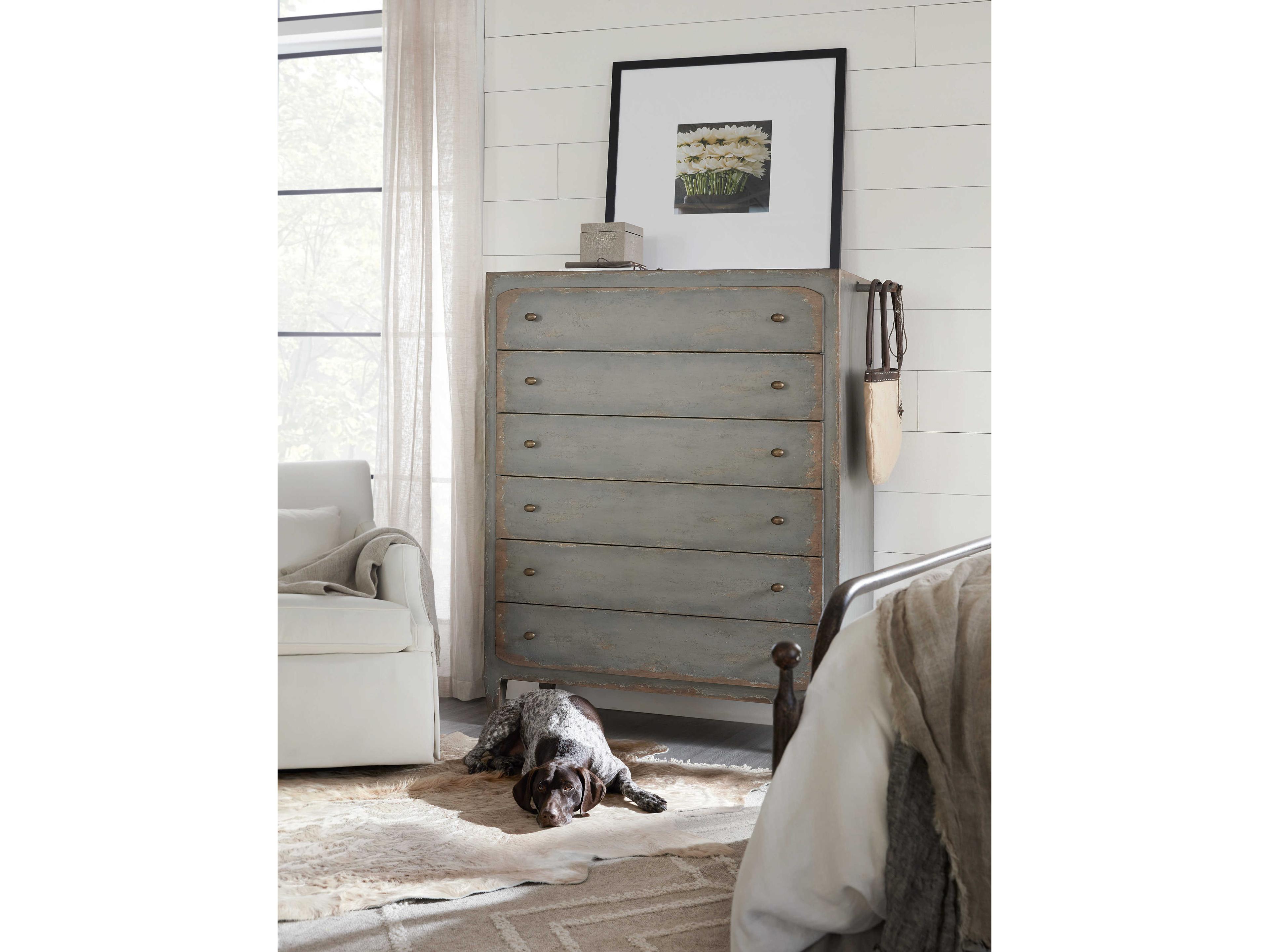 Luxecor Heritage 6-Drawers Gray Cedar Wood Accent Chest