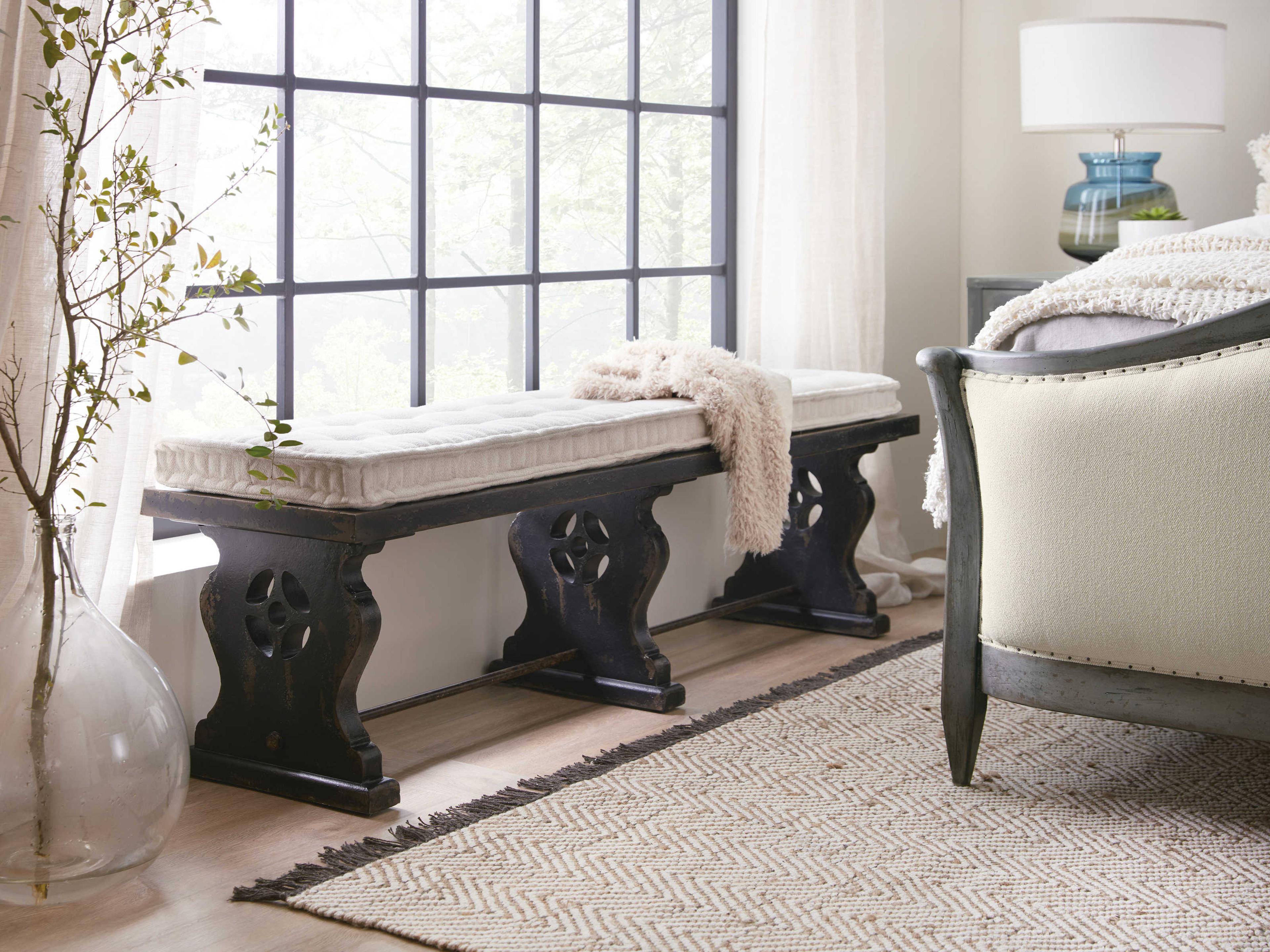 Luxecor Heritage Tuscan White Black Upholstered Accent Bench