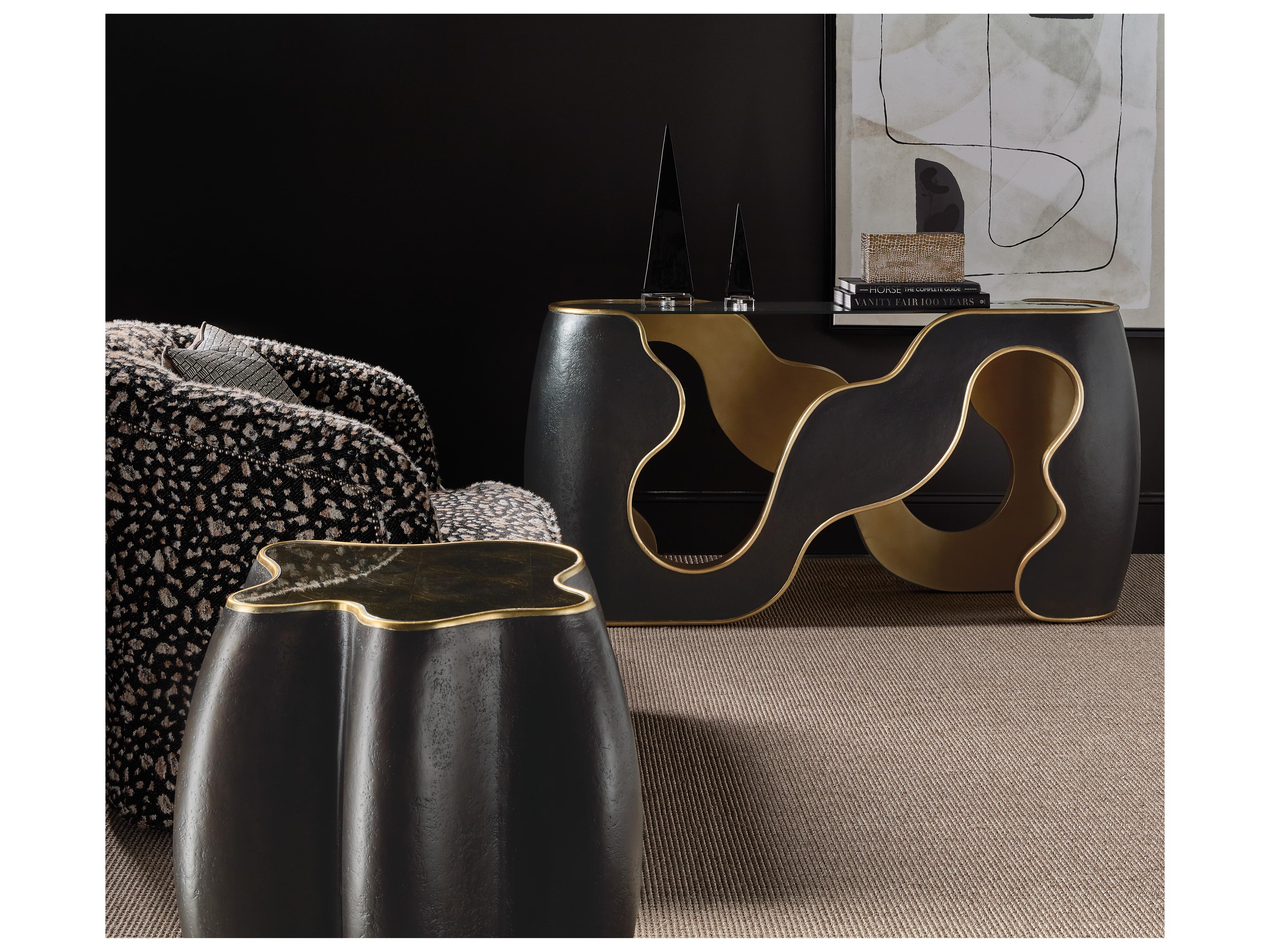 Hooker Furniture Melange Even and Flow Round End Table