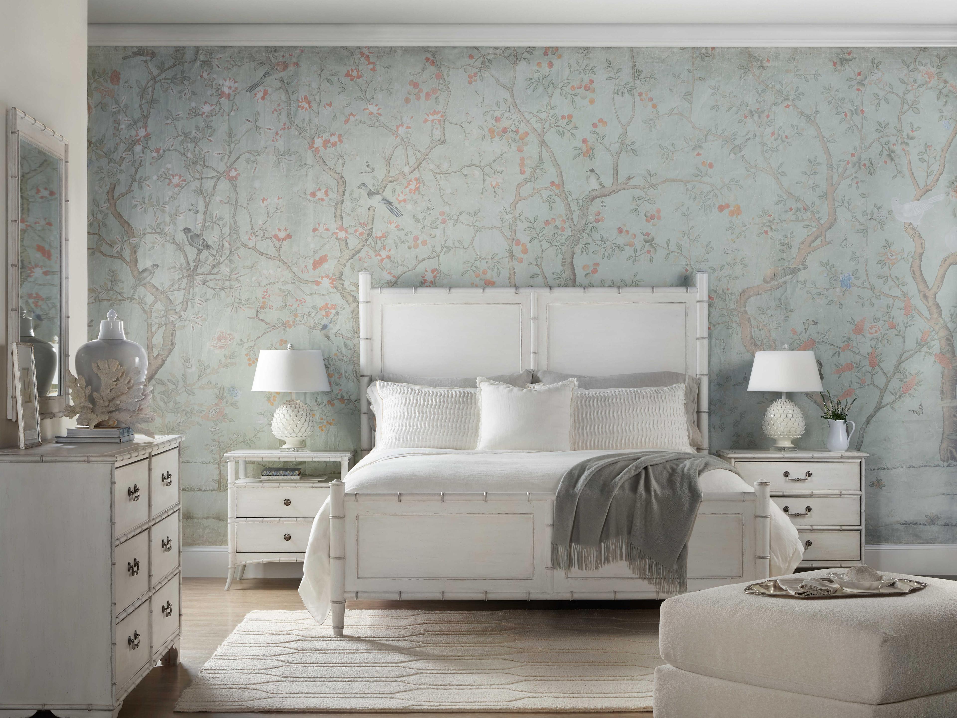 Luxecor Heritage White Heron Solid Wood King Panel Bed