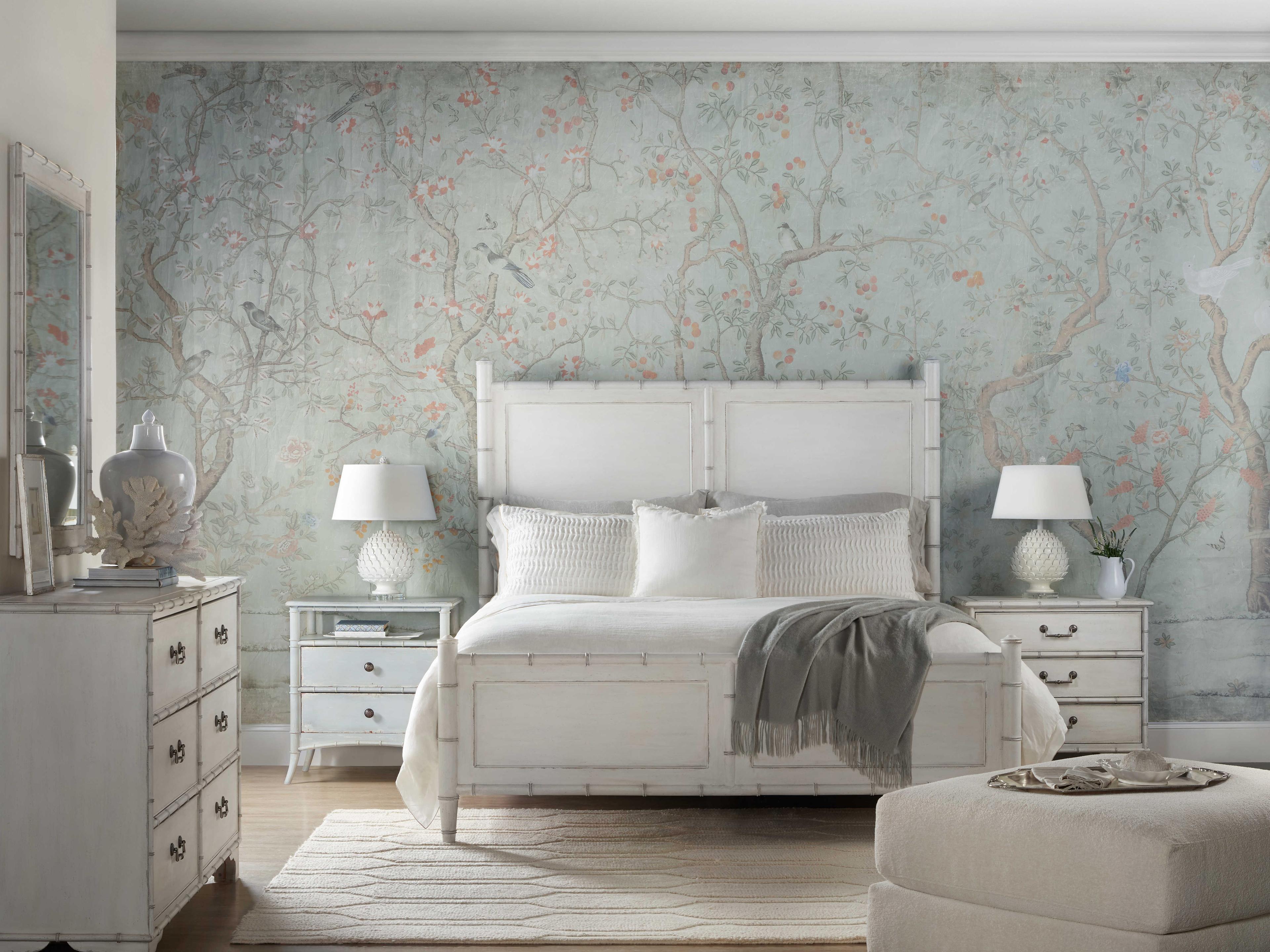 Luxecor Heritage White Heron Solid Wood King Panel Bed