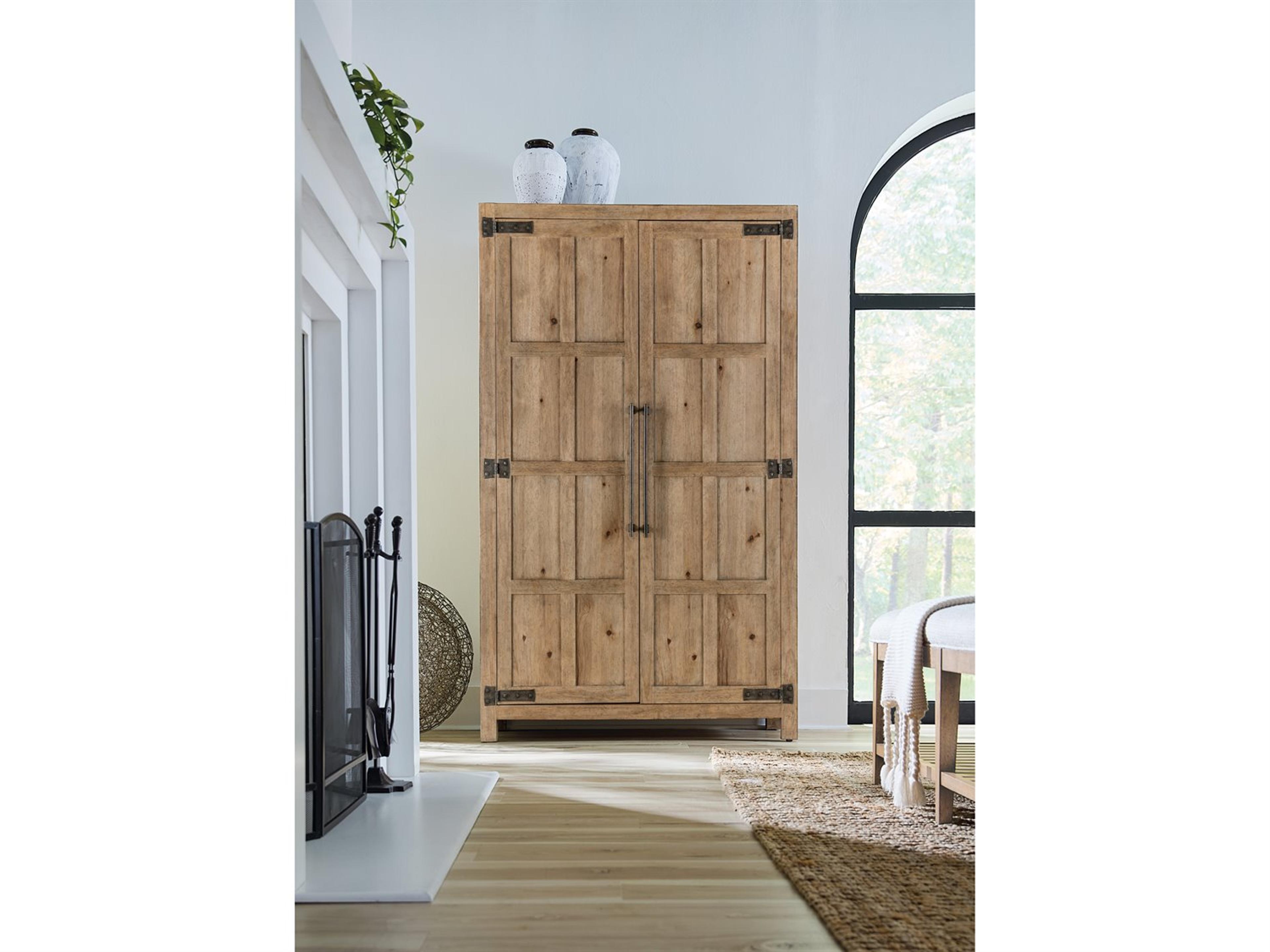 Hooker Furniture Vineyard Row Wardrobe