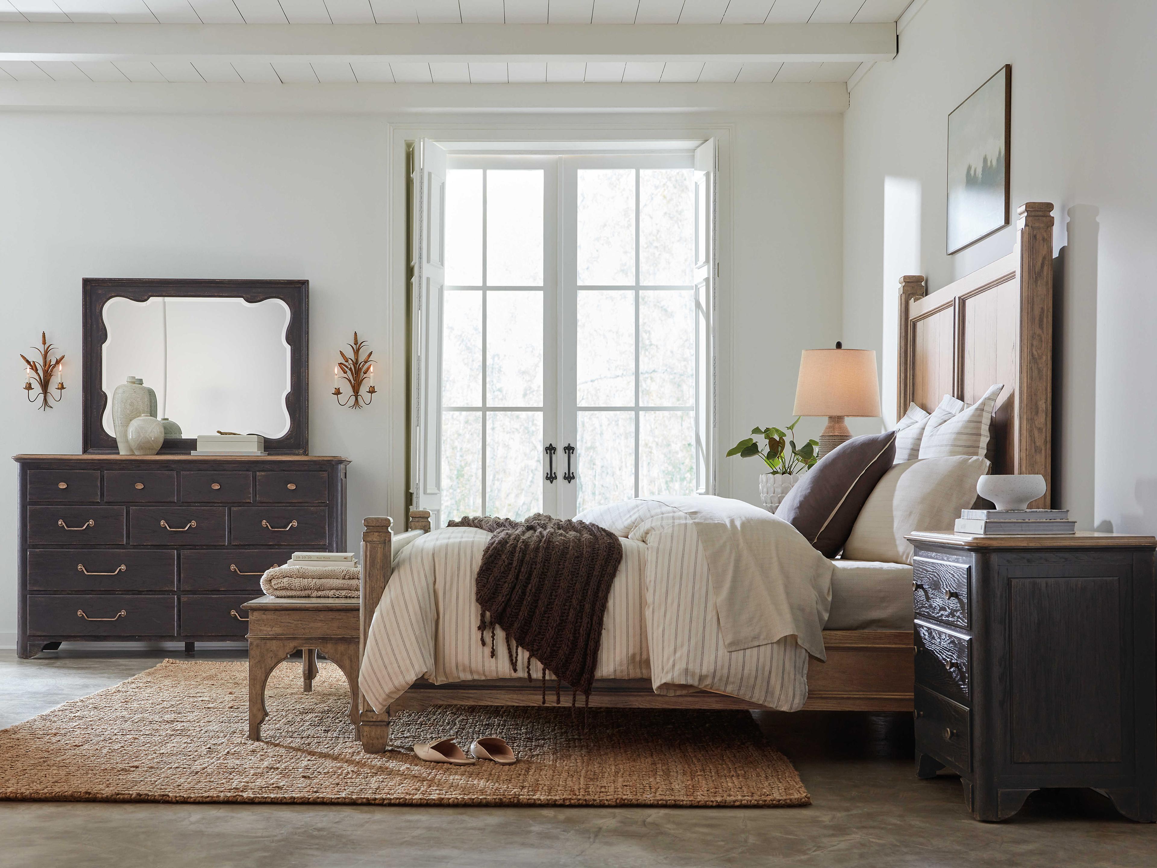 Hooker Furniture Americana Brown Oak Wood California King Panel Bed