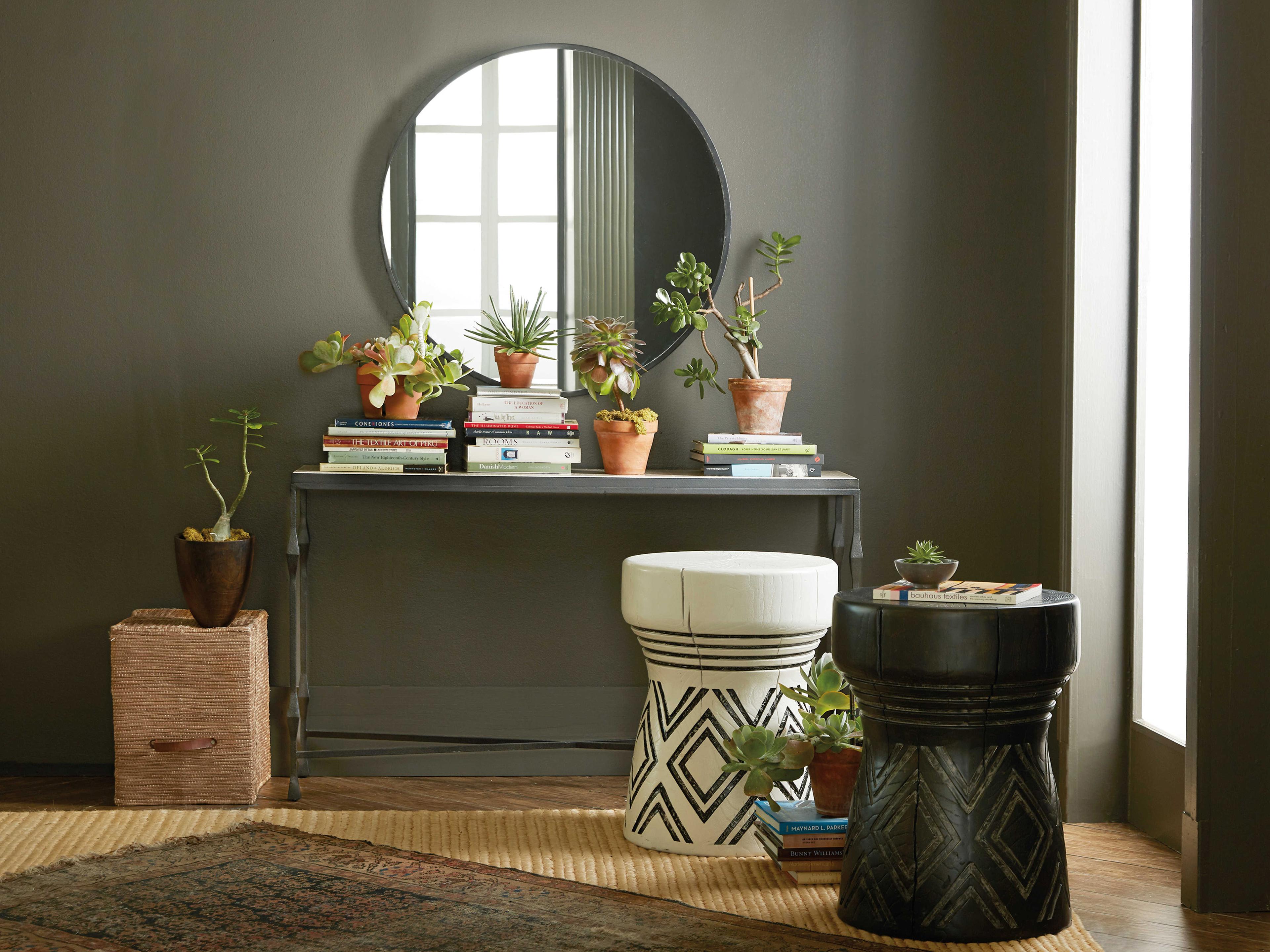 Hooker Furniture Commerce And Market Carved Stump Round Resin Black End Table