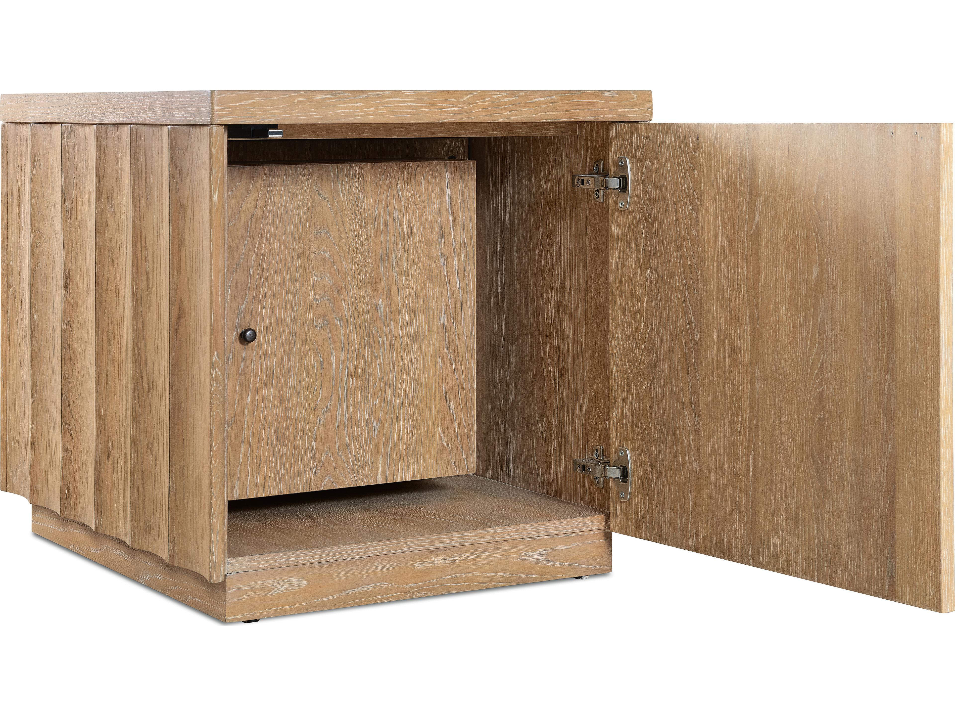 Hooker Furniture Commerce And Market Willow End Table