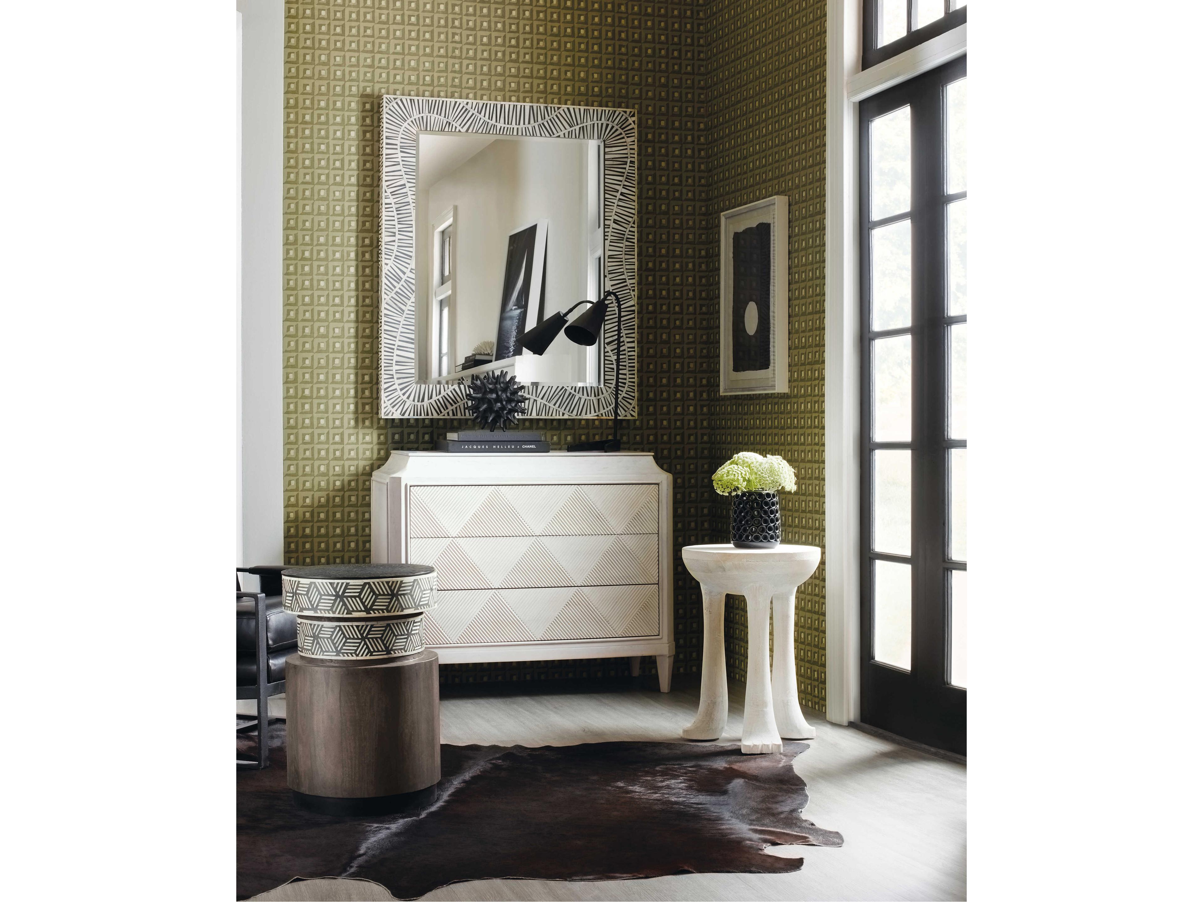 Hooker Furniture Commerce And Market 3-Drawers White Mango Wood Accent Chest