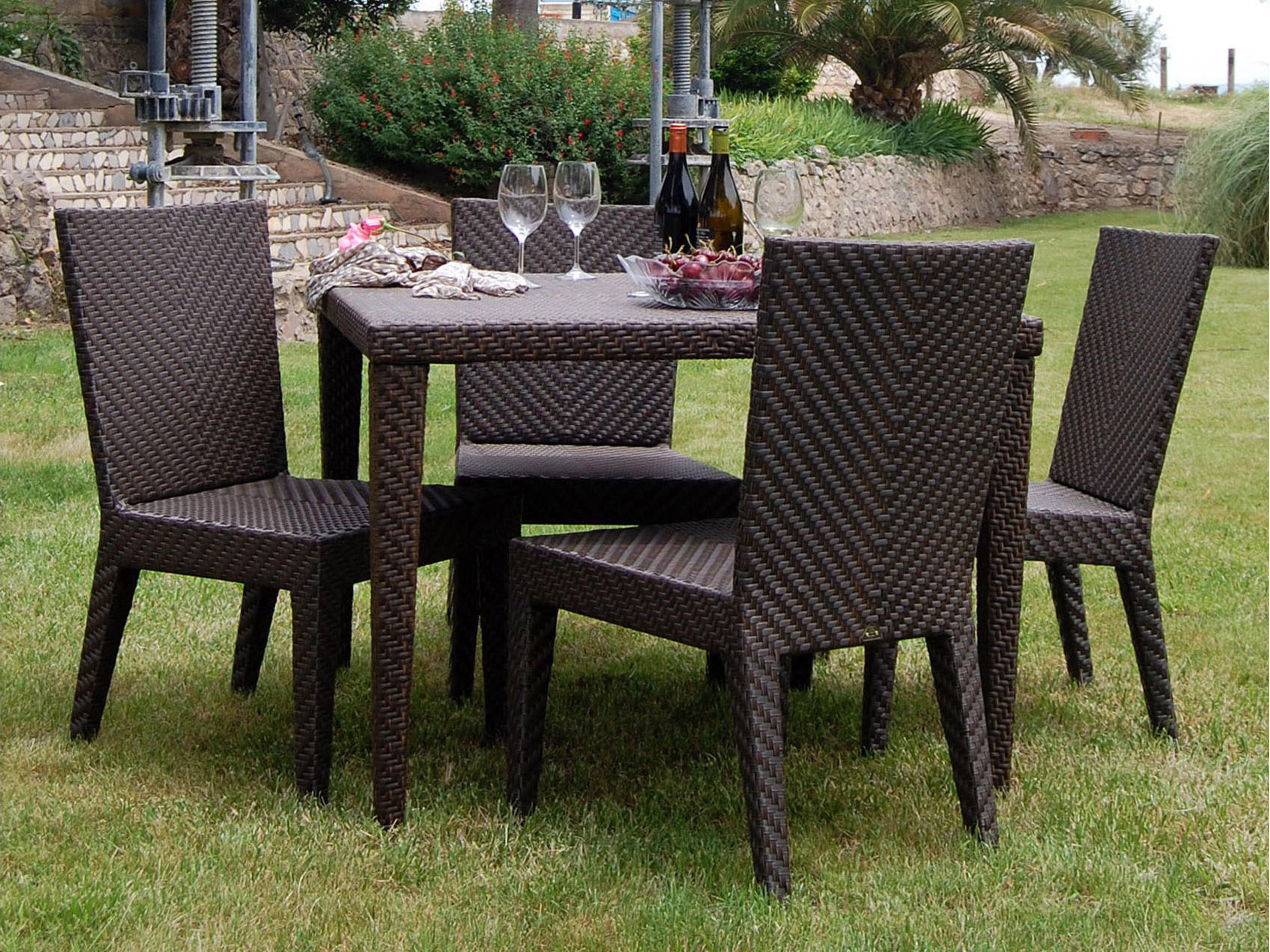 Hospitality Rattan Outdoor Soho Java Brown Wicker 5 Piece Dining Set