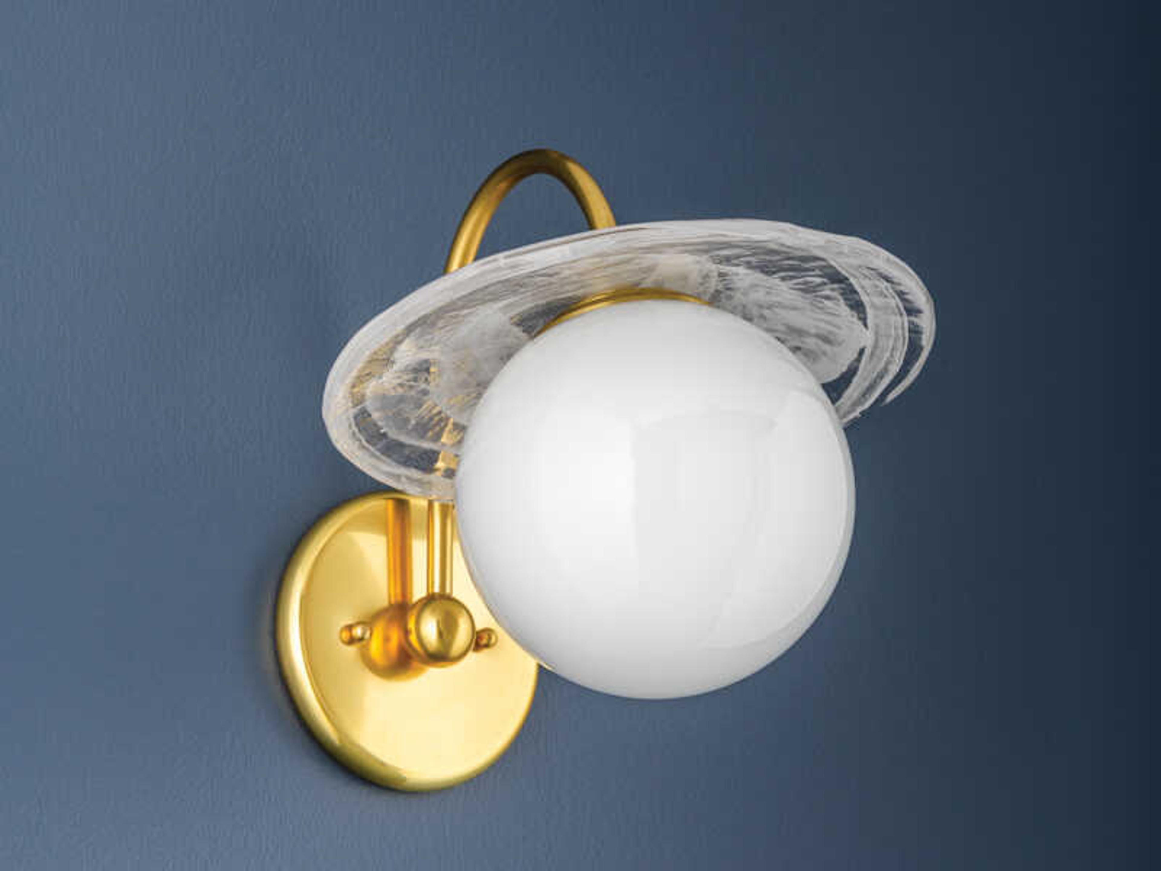 Hudson Valley Stampford 1-Light Aged Brass Wall Sconce