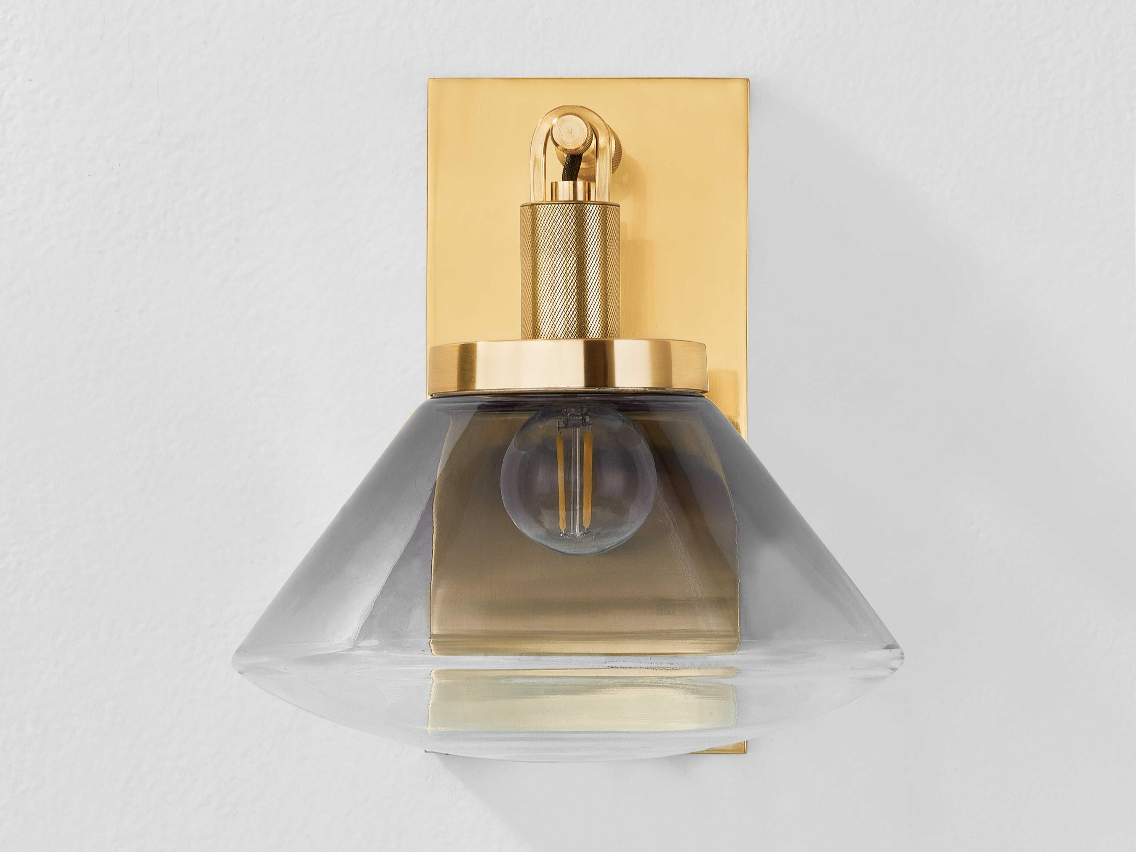 Hudson Valley Mendon 1-Light Aged Brass Wall Sconce