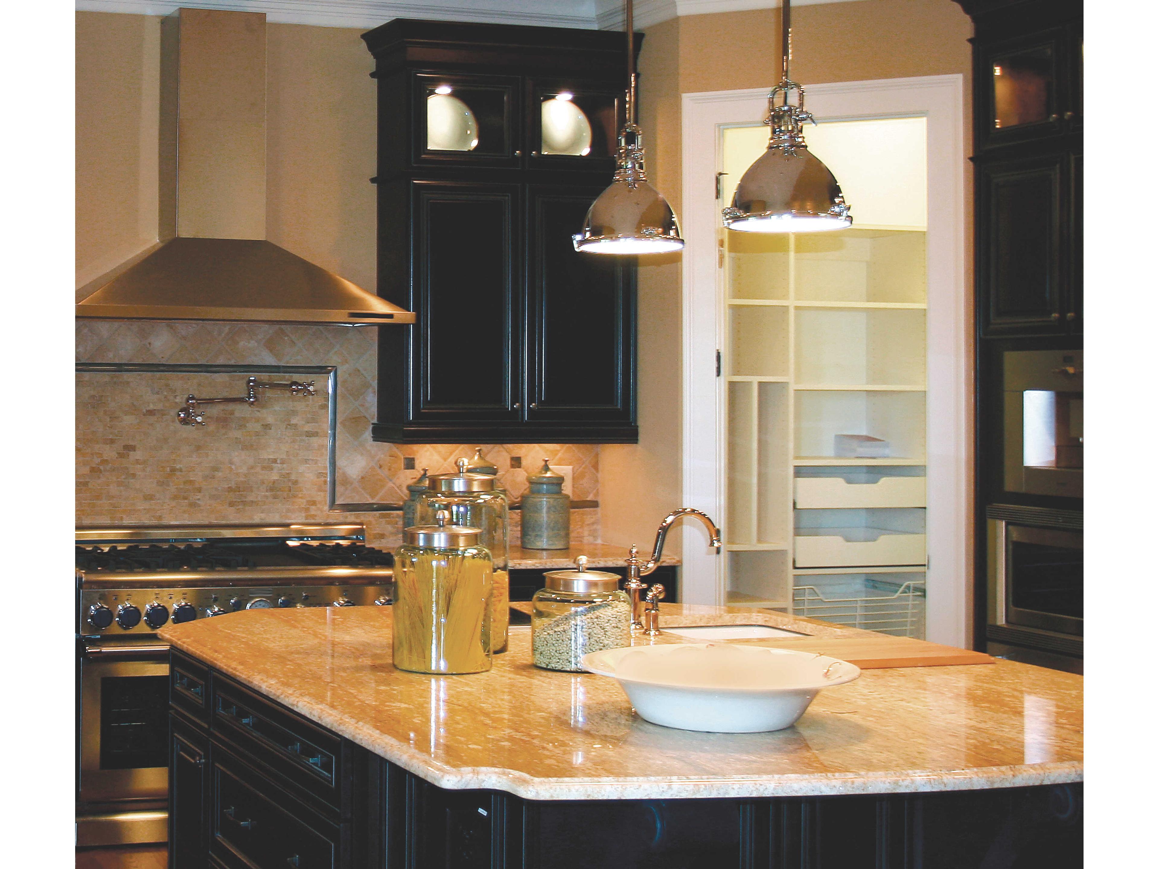 Hudson Valley Pelham 1-Light Polished Nickel Glass Pendant