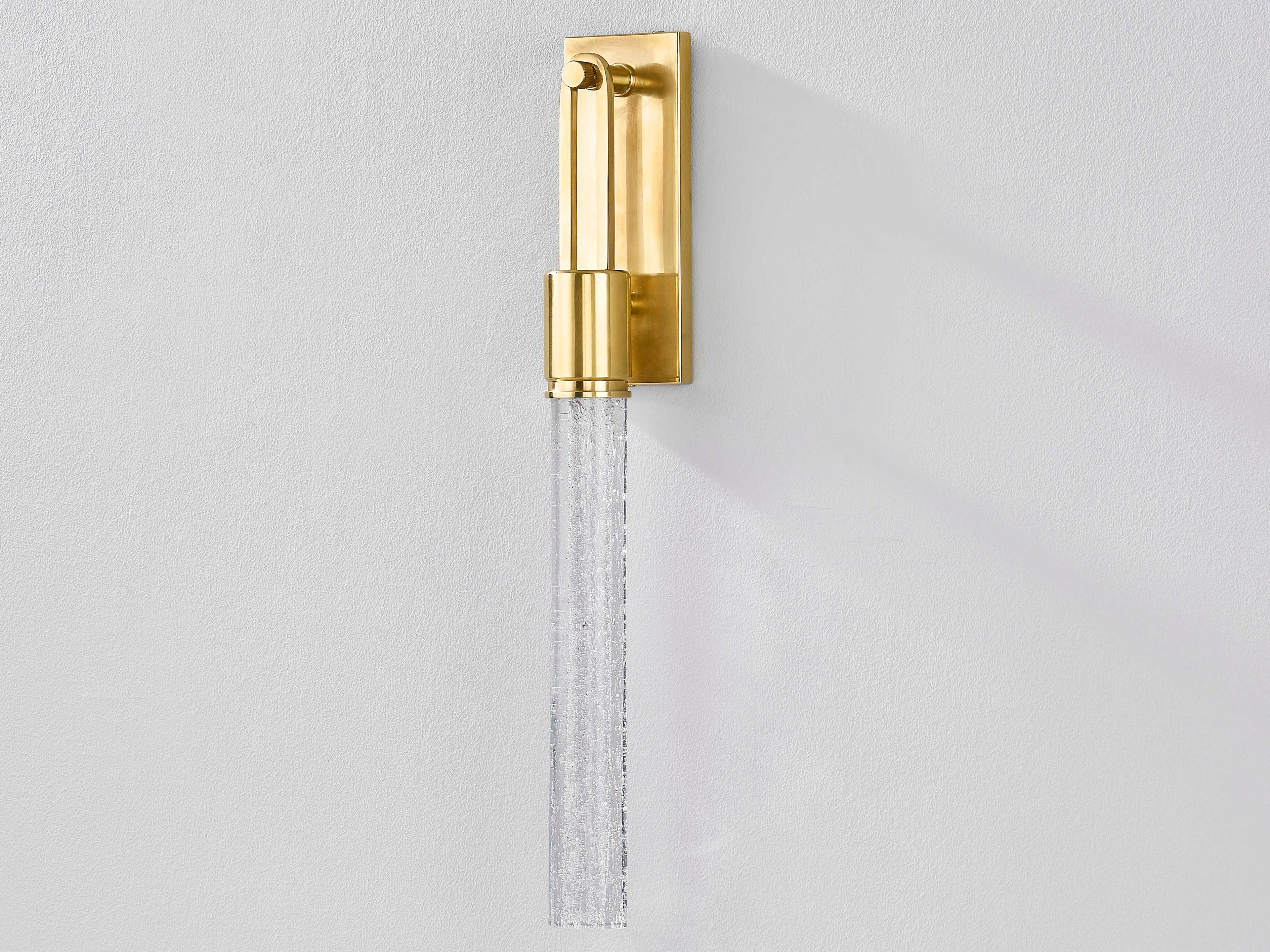 Hudson Valley Raynham 1-Light Aged Brass Wall Sconce