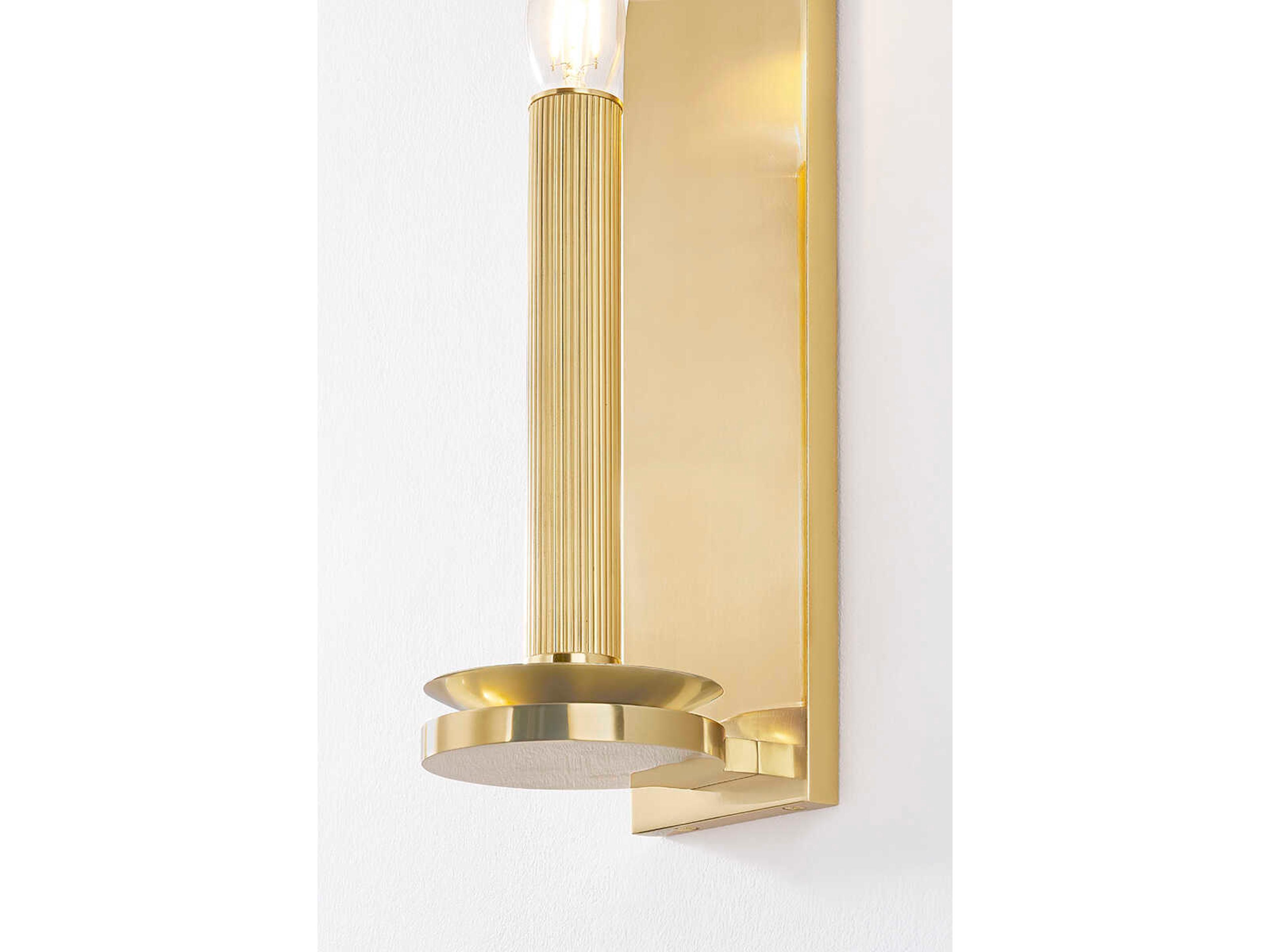 Hudson Valley Lindenhurst 1-Light Aged Brass Wall Sconce