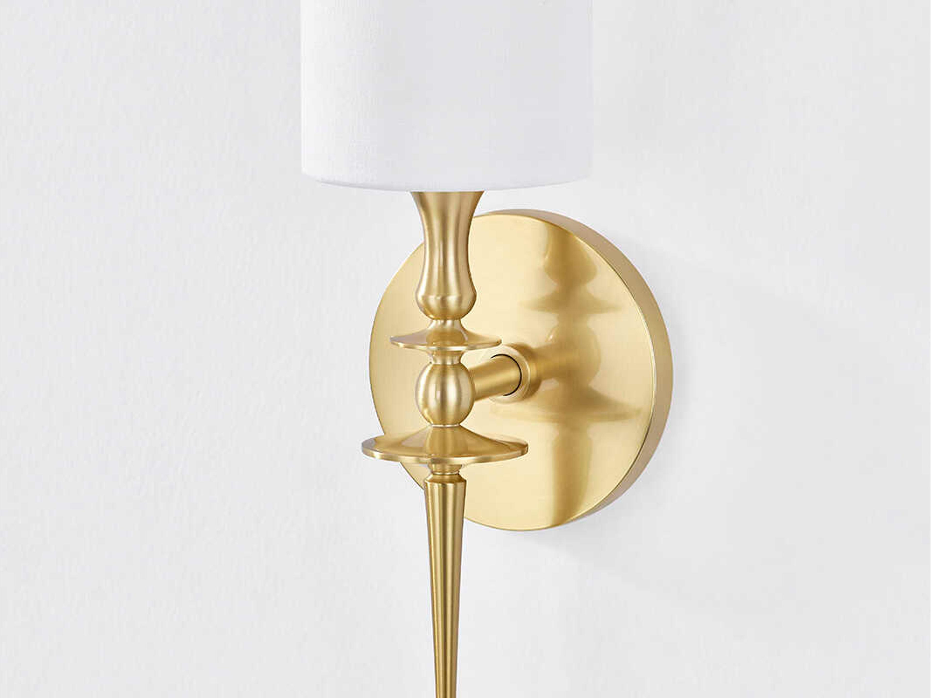 Hudson Valley Guilford 1-Light Aged Brass Wall Sconce