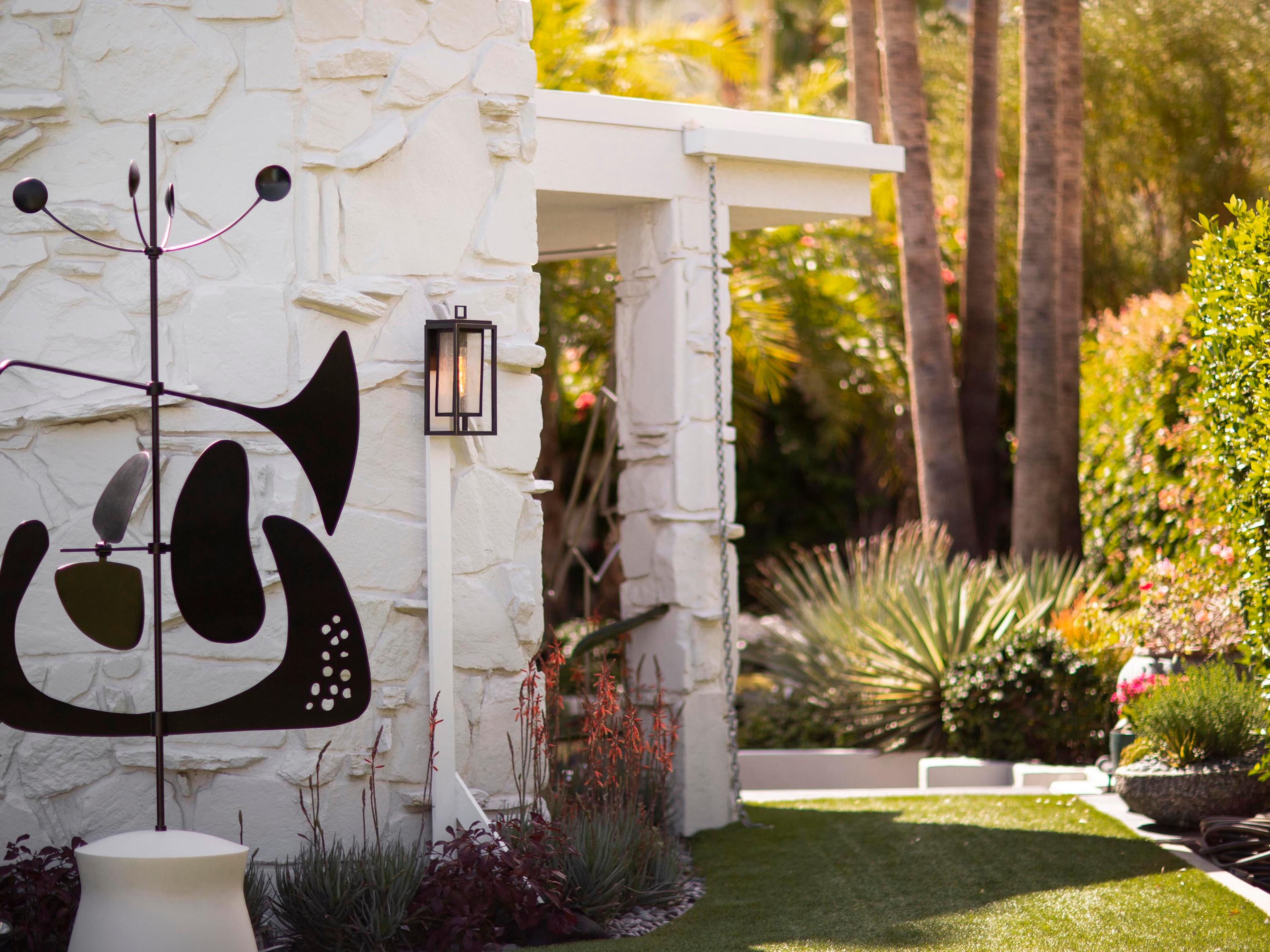 Hinkley Republic Outdoor Wall Light