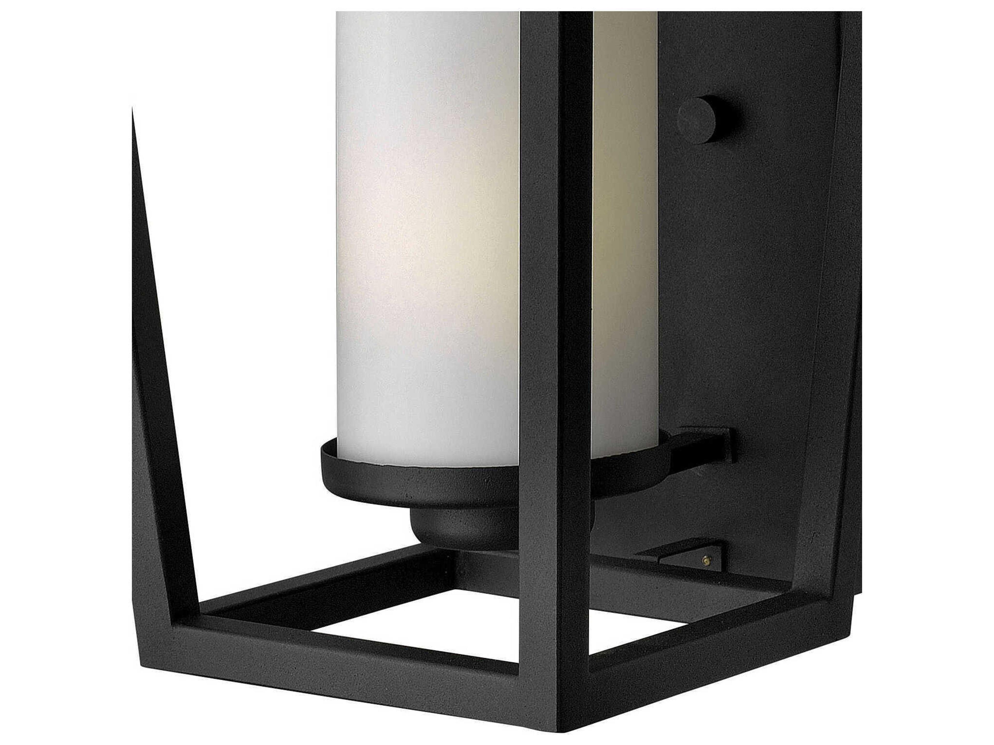 Hinkley Sullivan Outdoor Wall Light