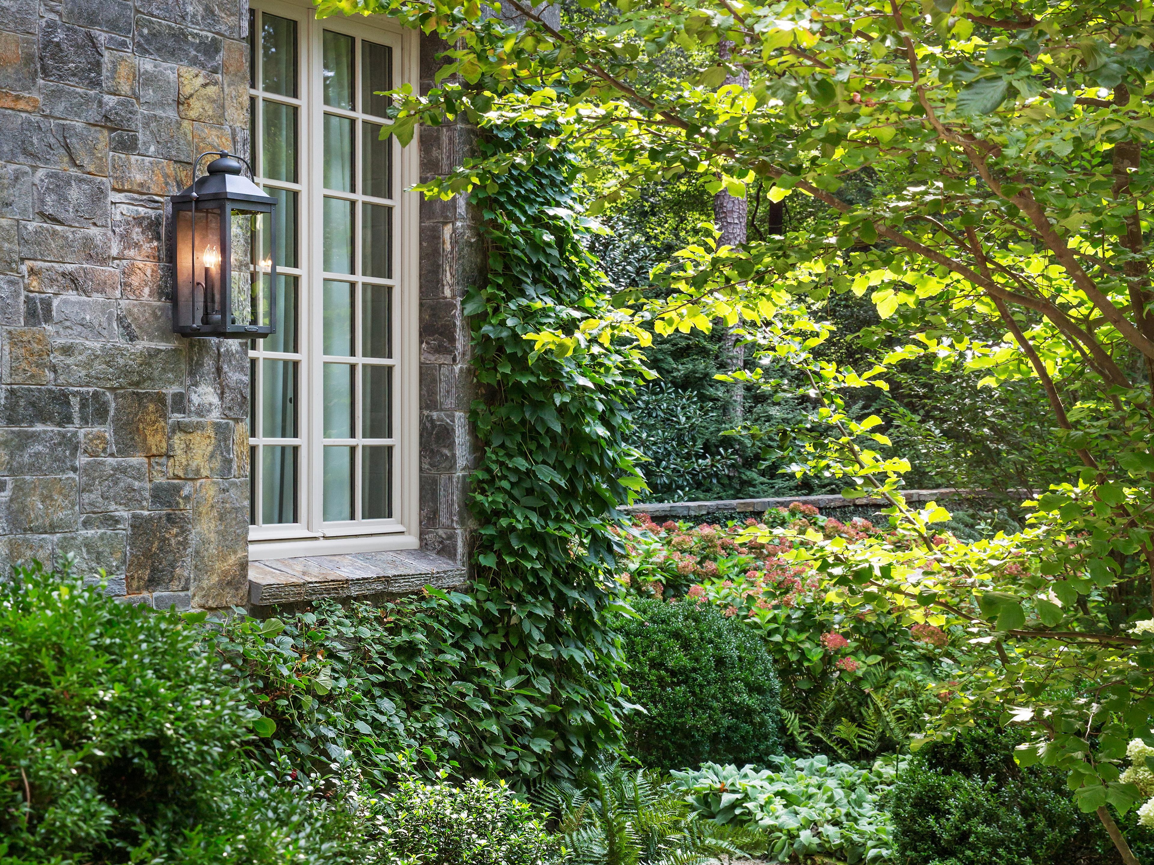 Hinkley Anchorage Outdoor Wall Light