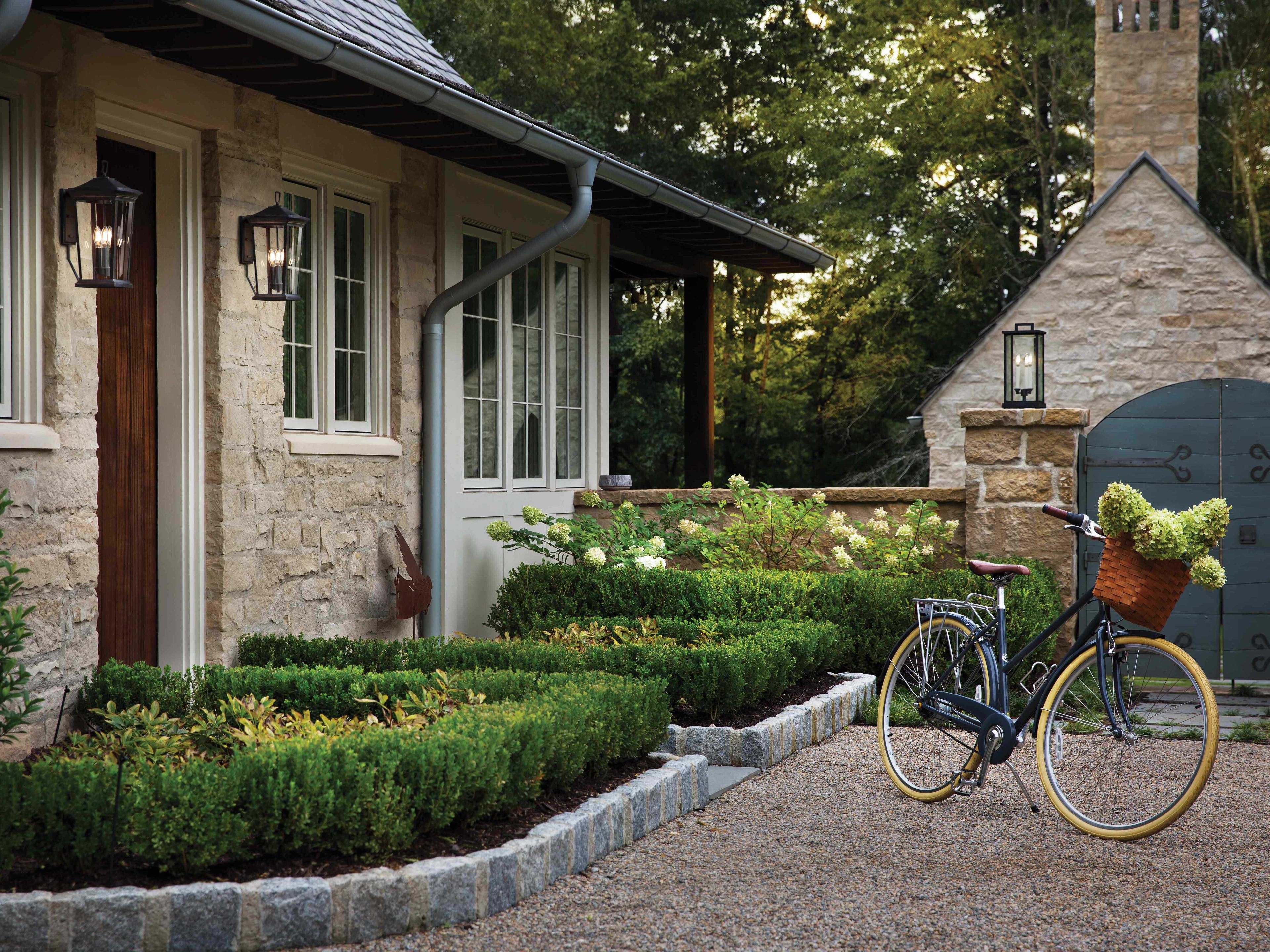 Hinkley Bromley Outdoor Wall Light