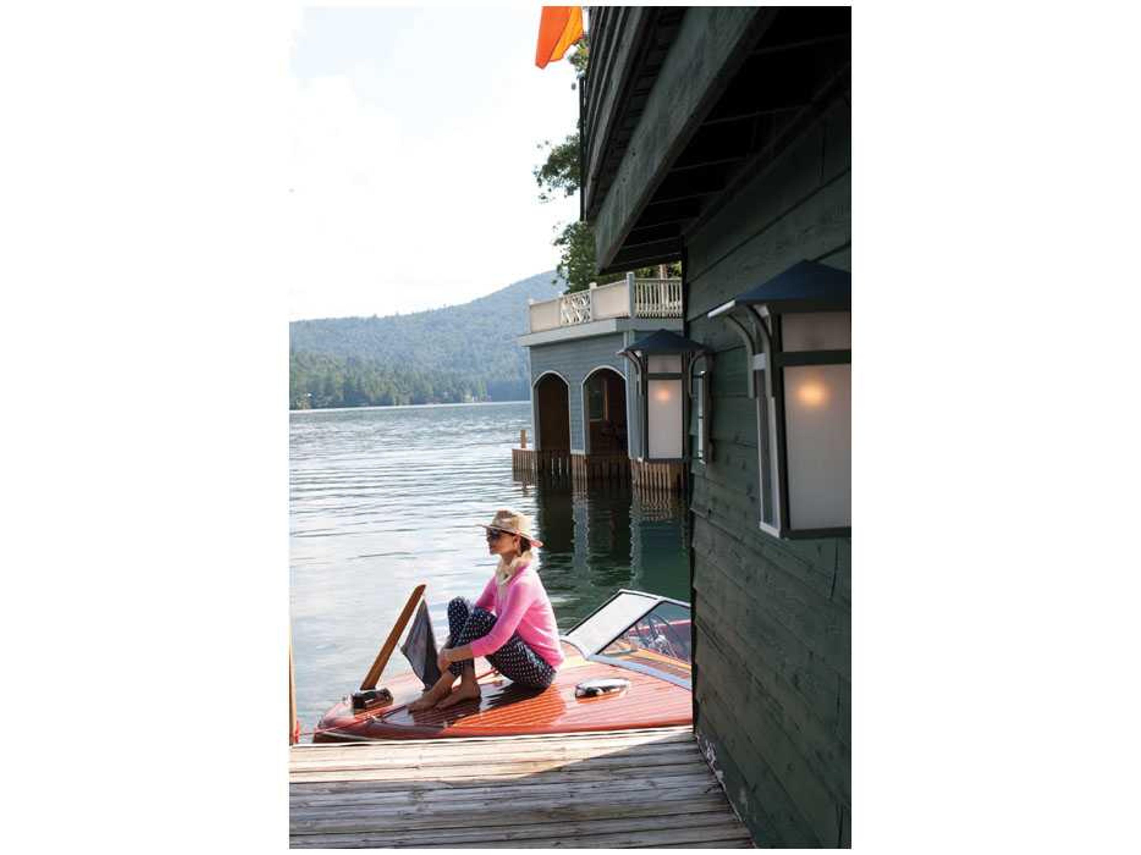 Hinkley Harbor Outdoor Wall Light