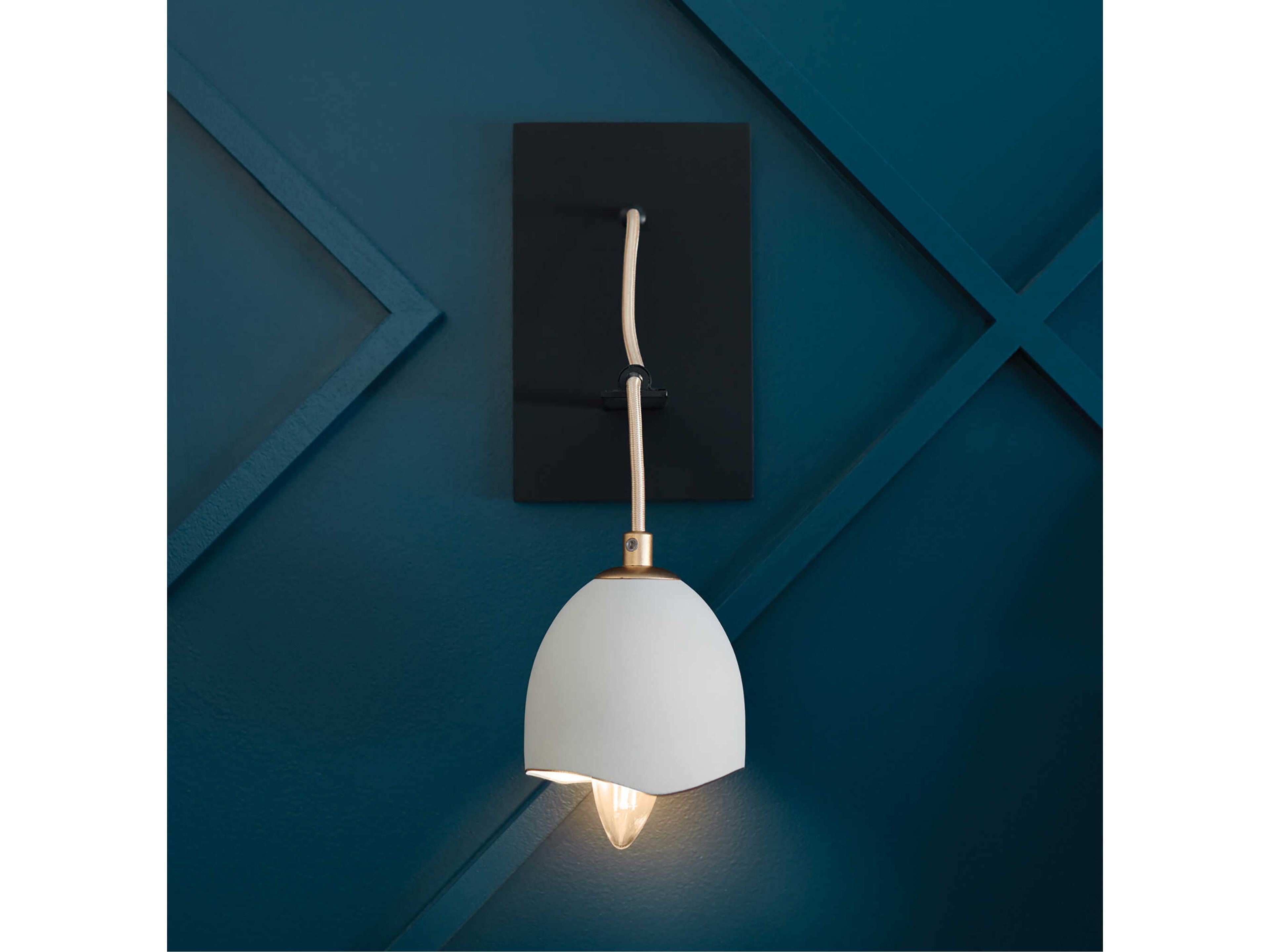 Hinkley Nula 1-Light Shell White Wall Sconce