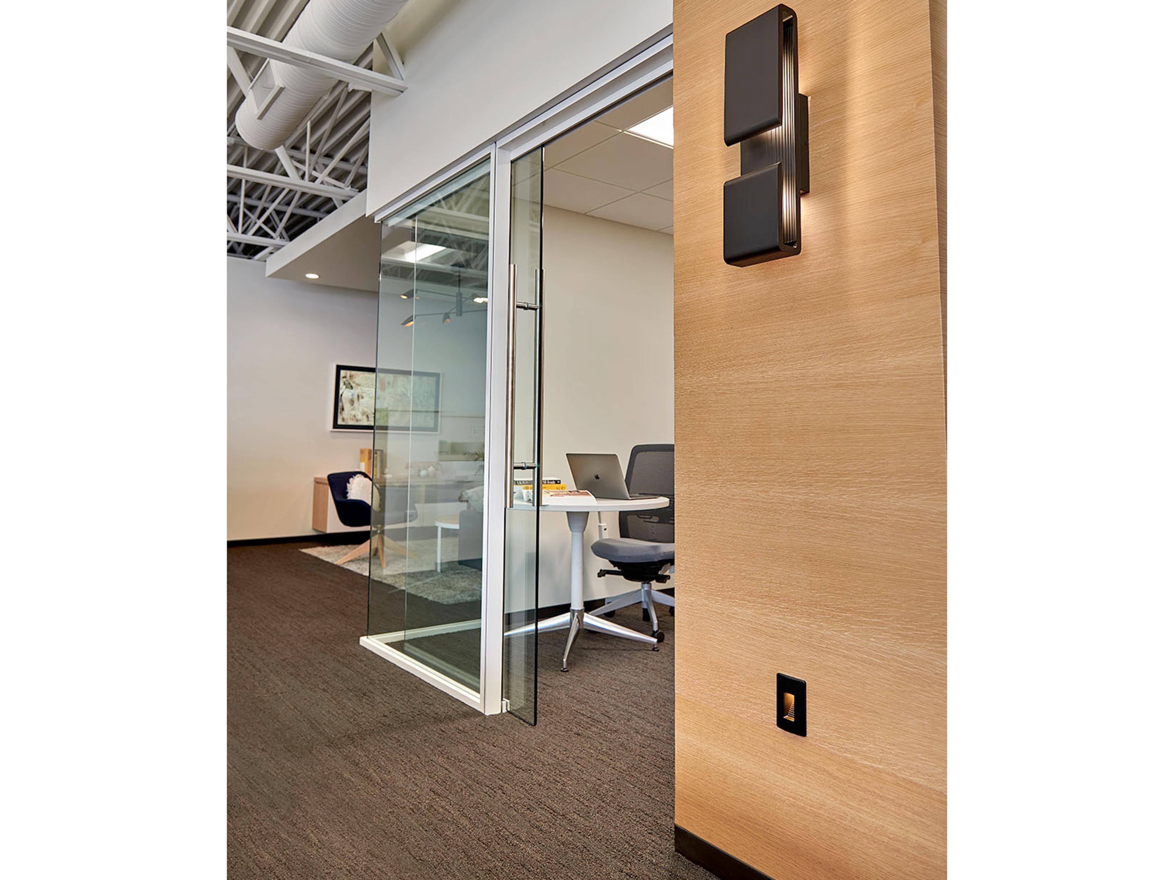 Hinkley Luna Outdoor Wall Light