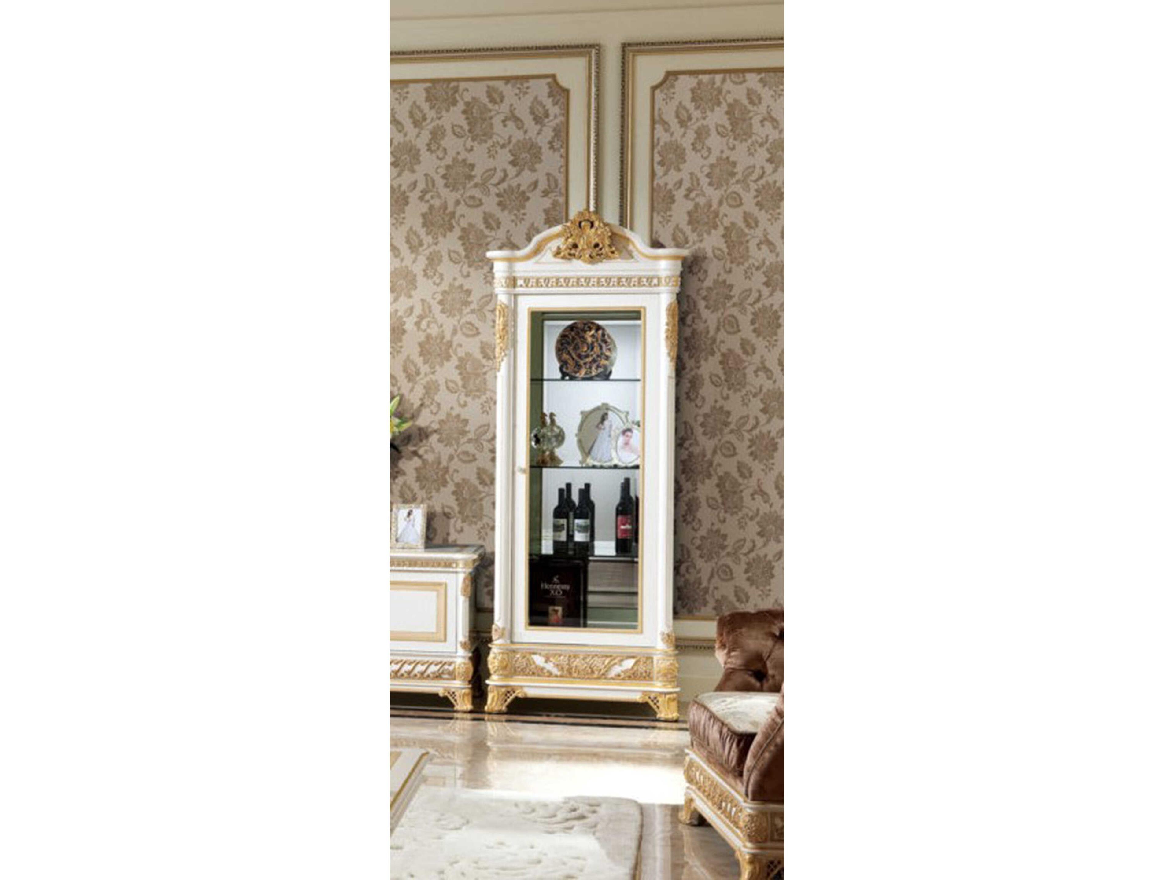 E-62 Display Cabinet