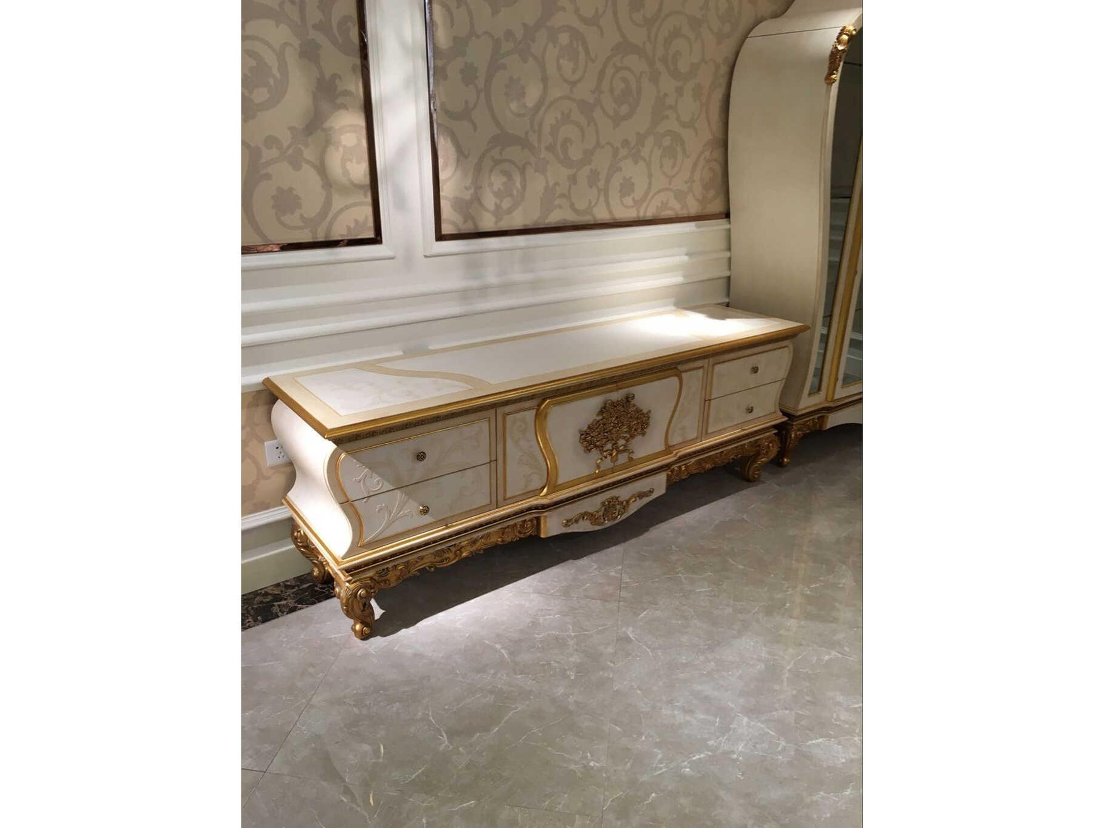 E-67 78" Solid Wood Media Console