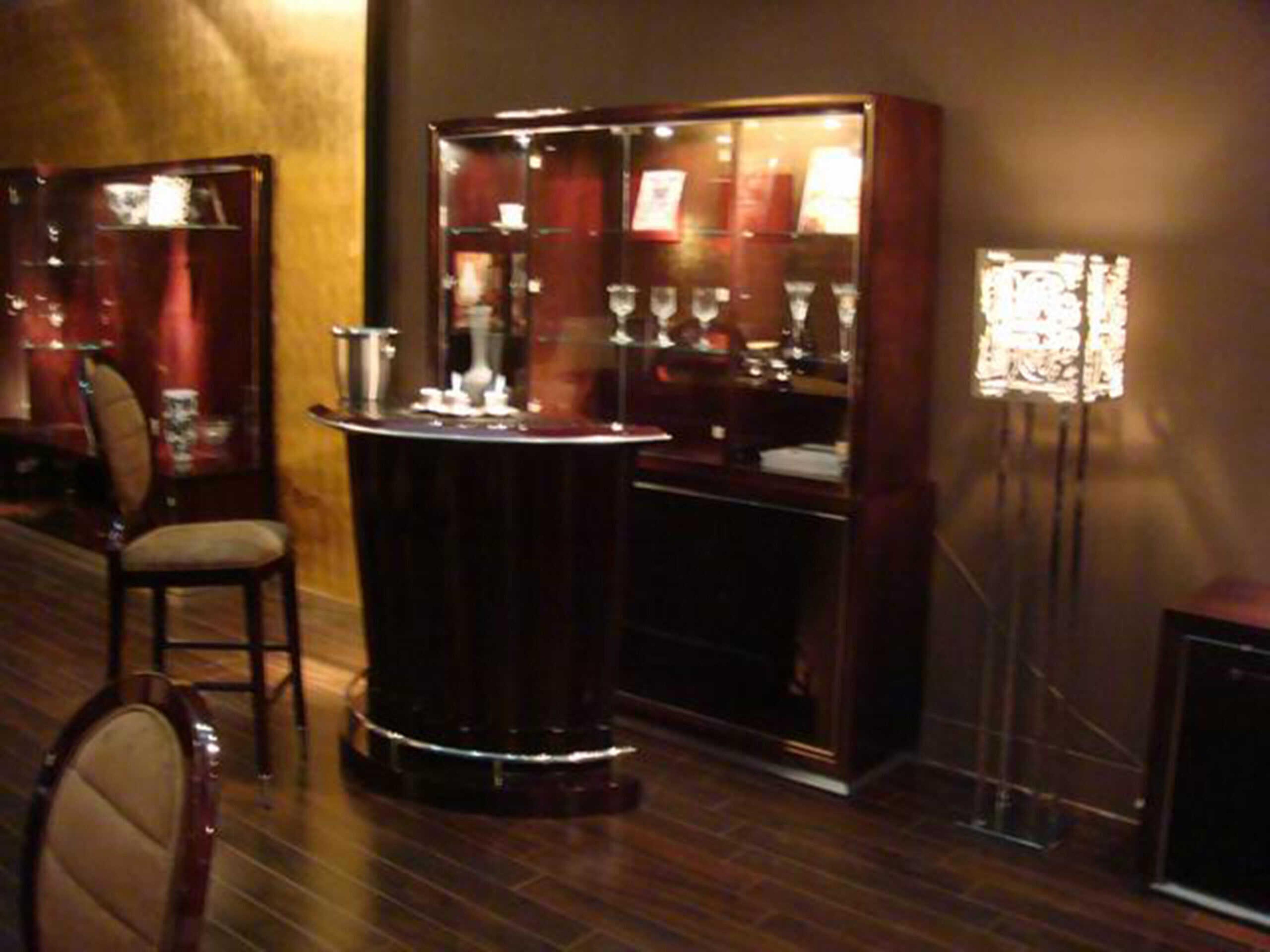 Y04 Rectangular Wood Bar Table