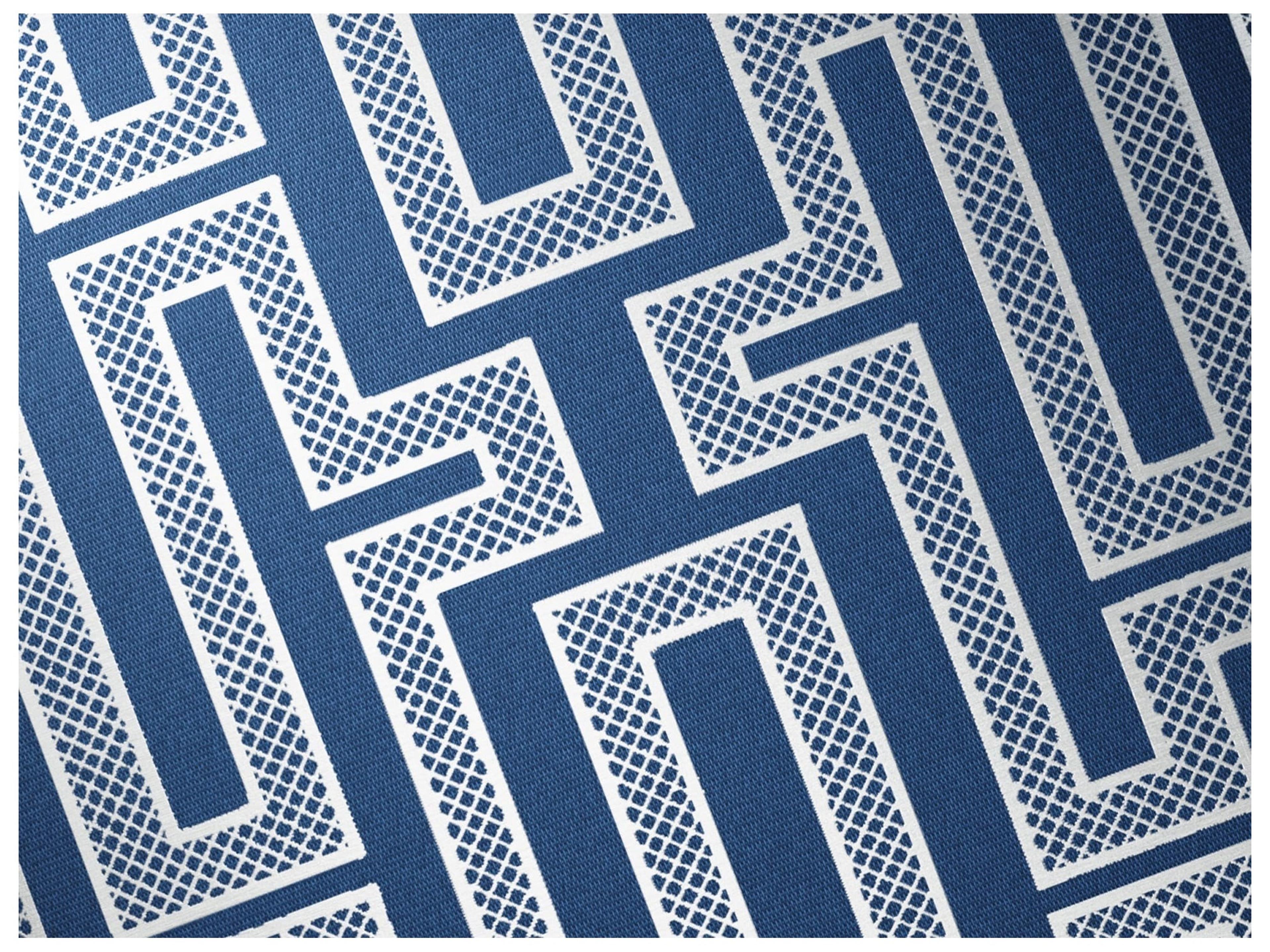 Jensen Outdoor Performance Plume Embroidery 20" x 20" Hampton - Indigo/Ivory