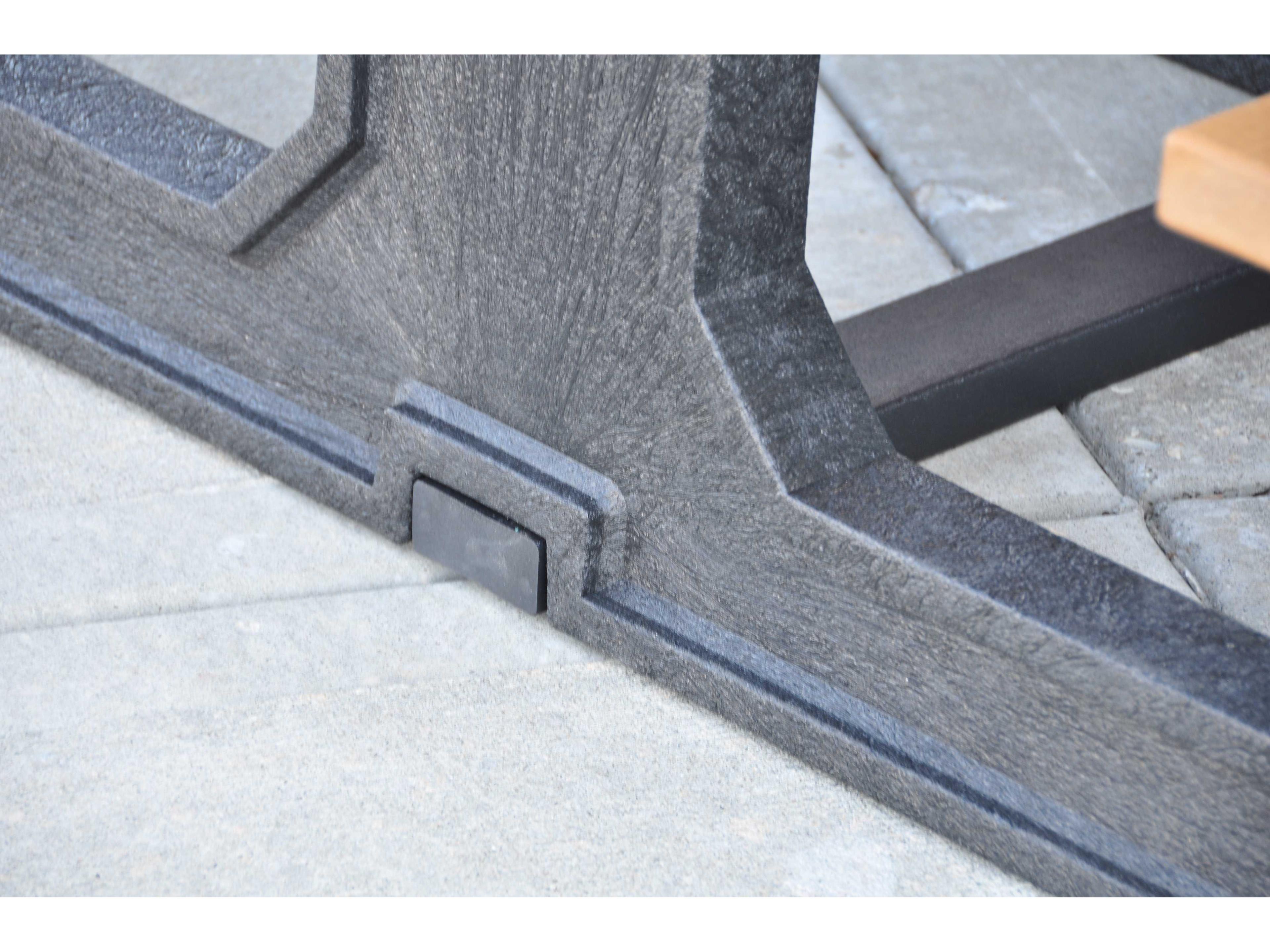 Frog Furnishings Park Place Recycled Plastic Rectangular Outdoor Picnic Table