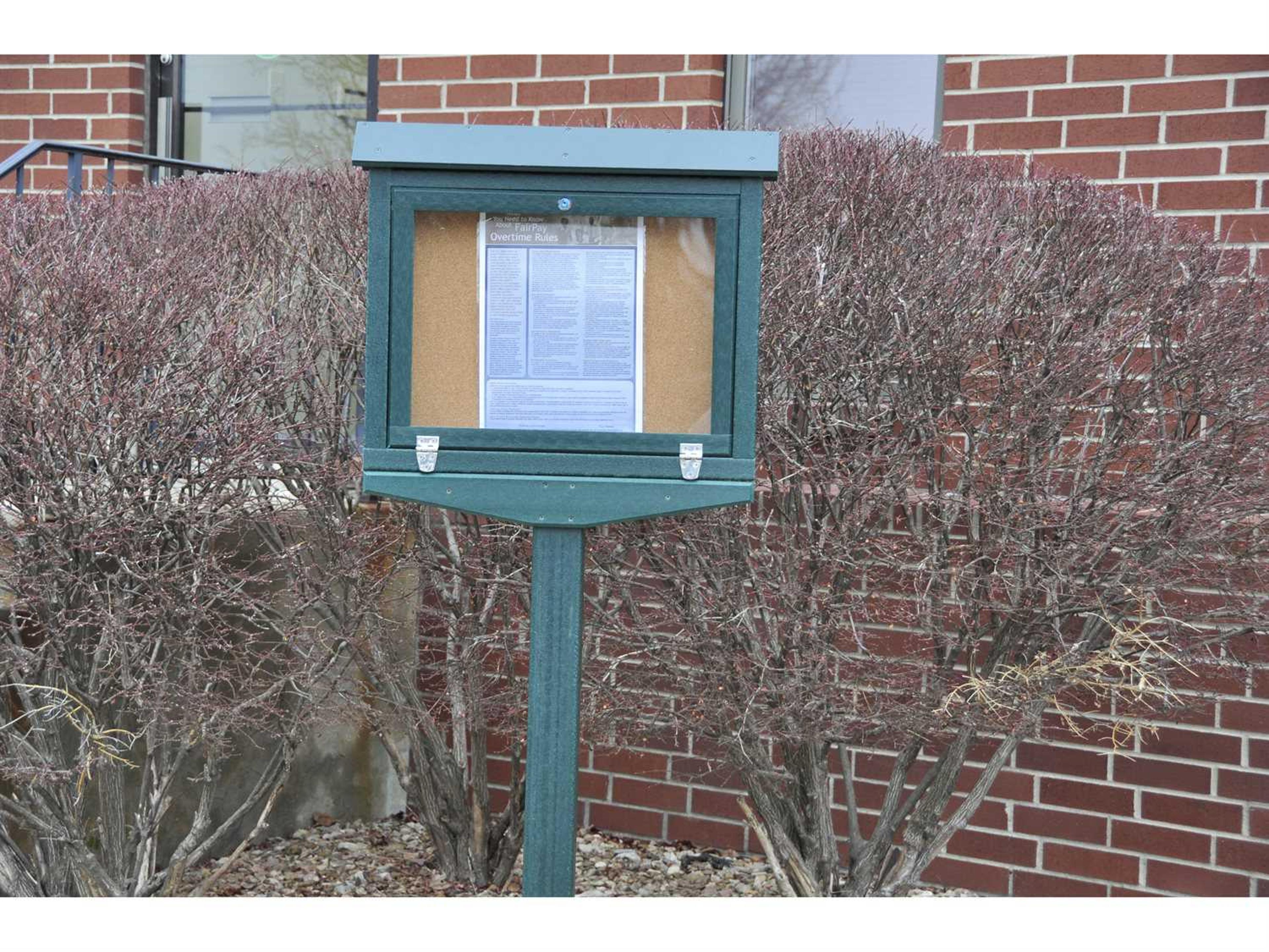 Message Center Recycled Plastic Small Hinged Premium One Side One Post