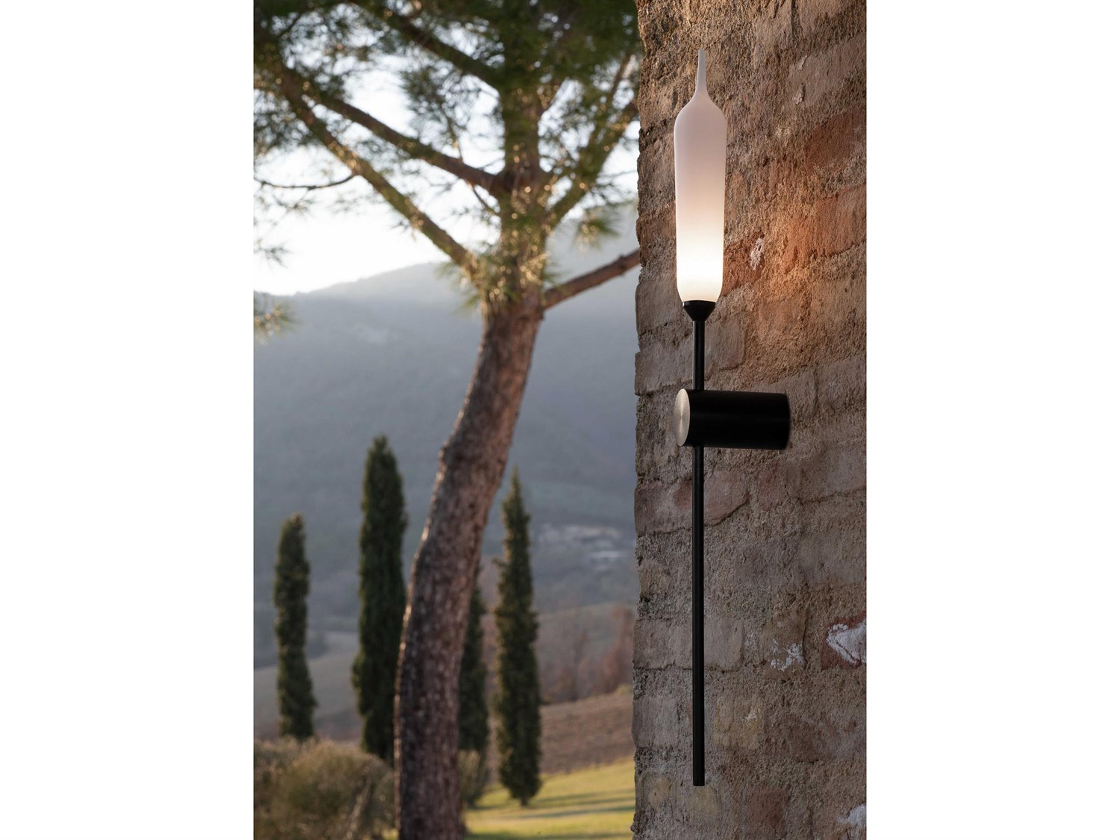 Karman Nilo Outdoor Wall Light