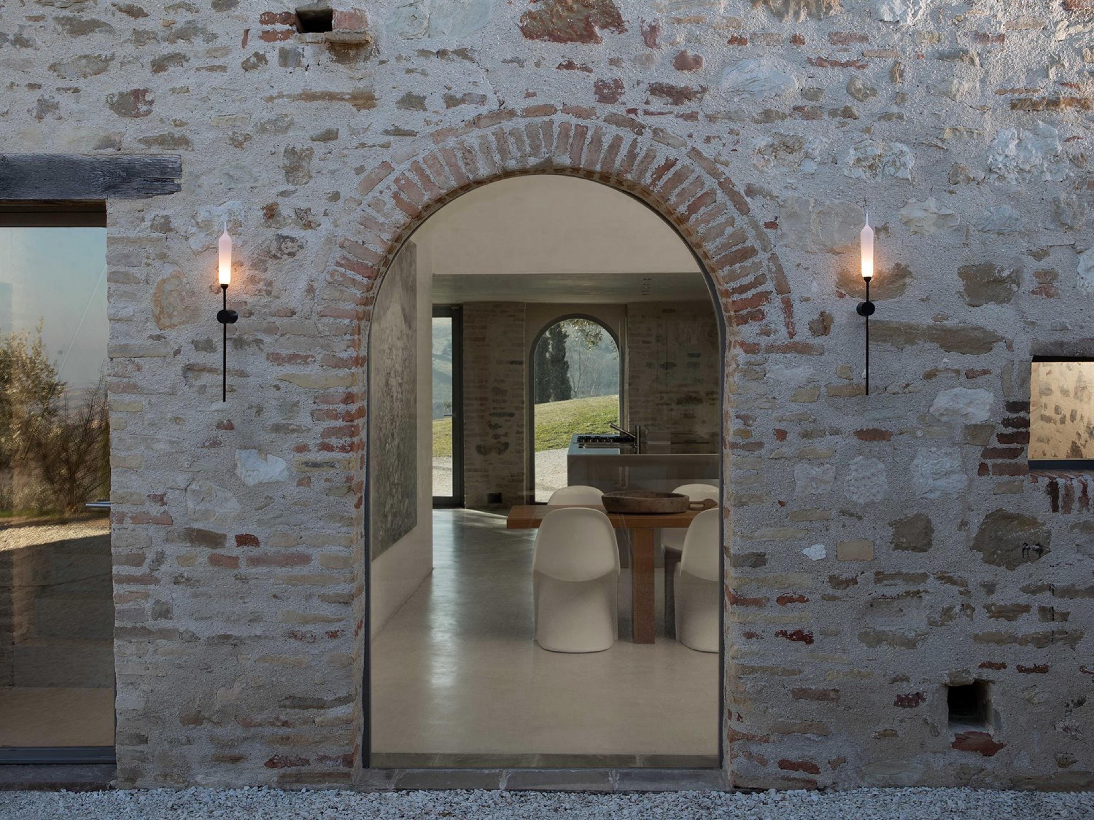 Karman Nilo Outdoor Wall Light