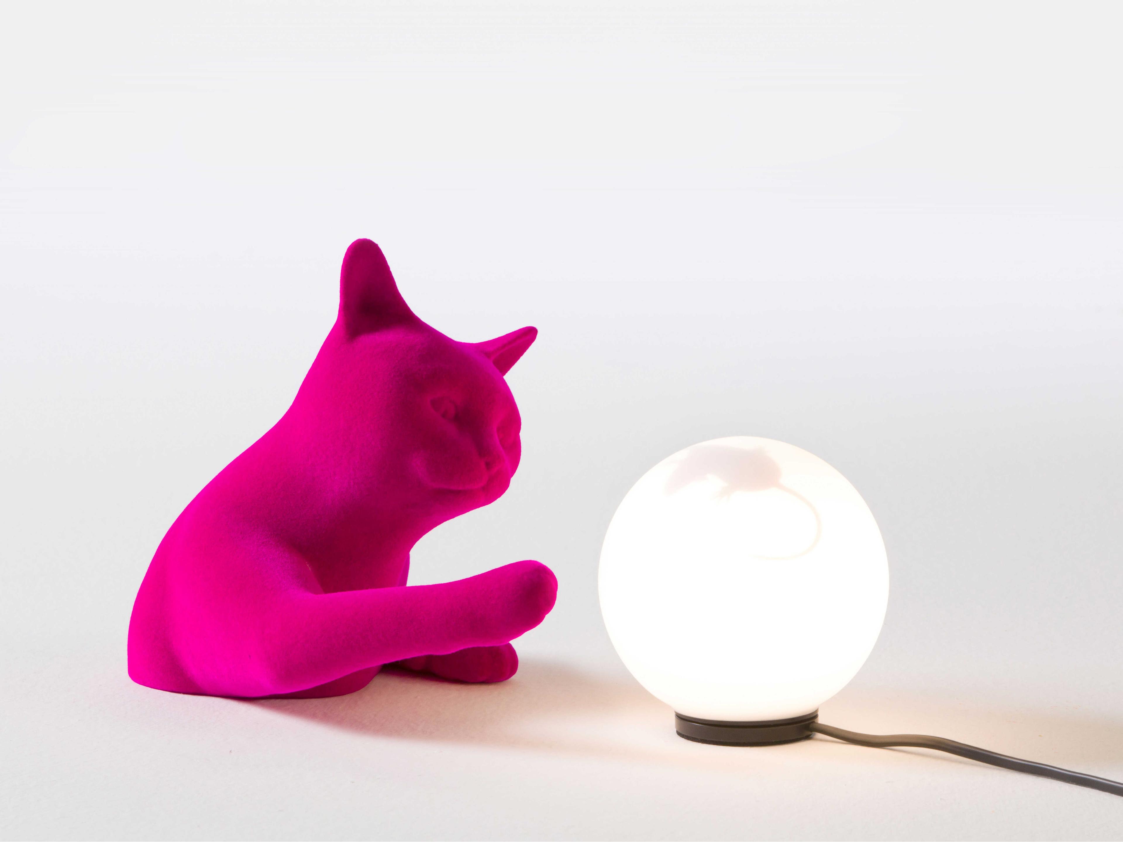 Karman Maoo Fuchsia Pink Table Lamp